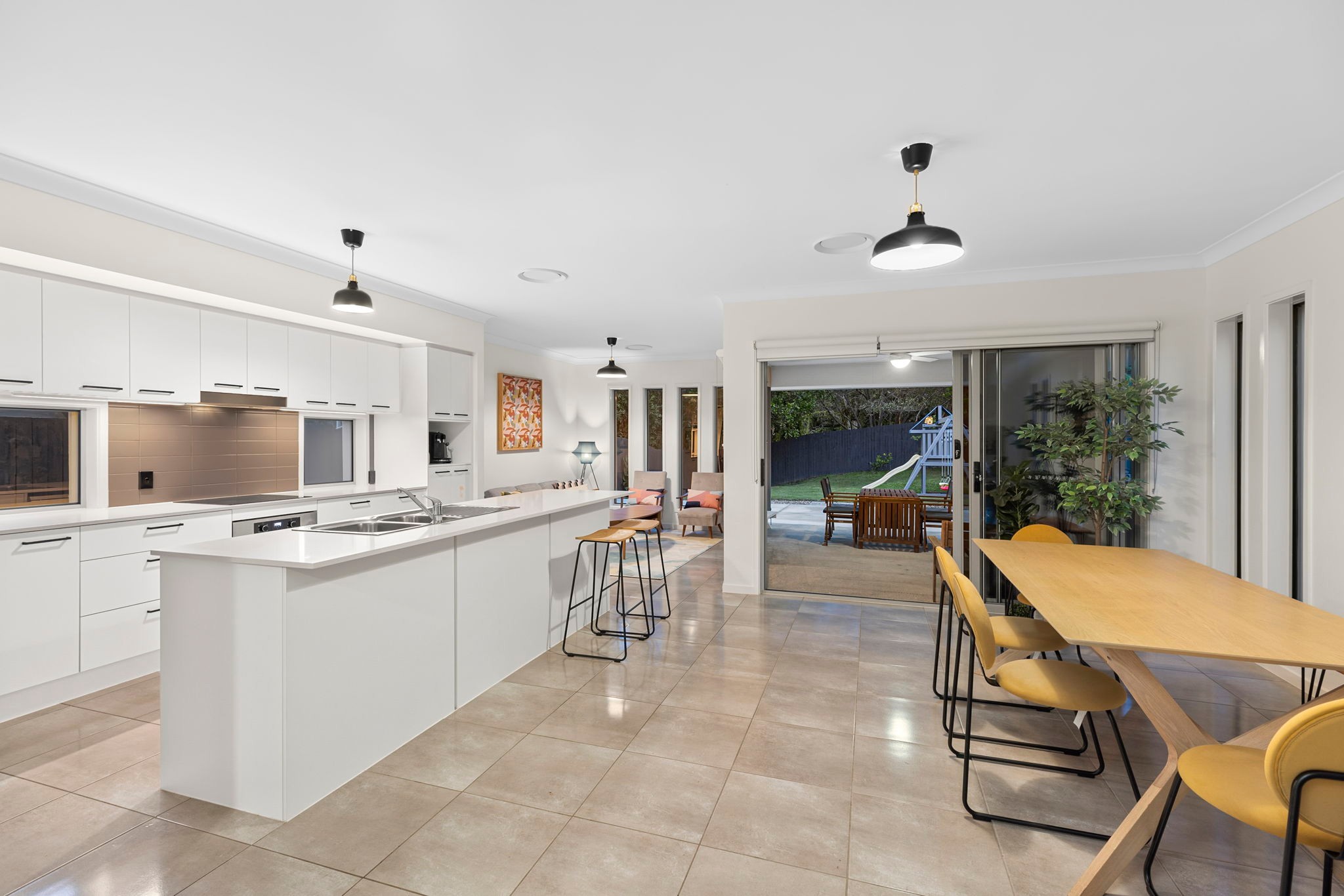 6 Pine Place, Upper Kedron, QLD 4055