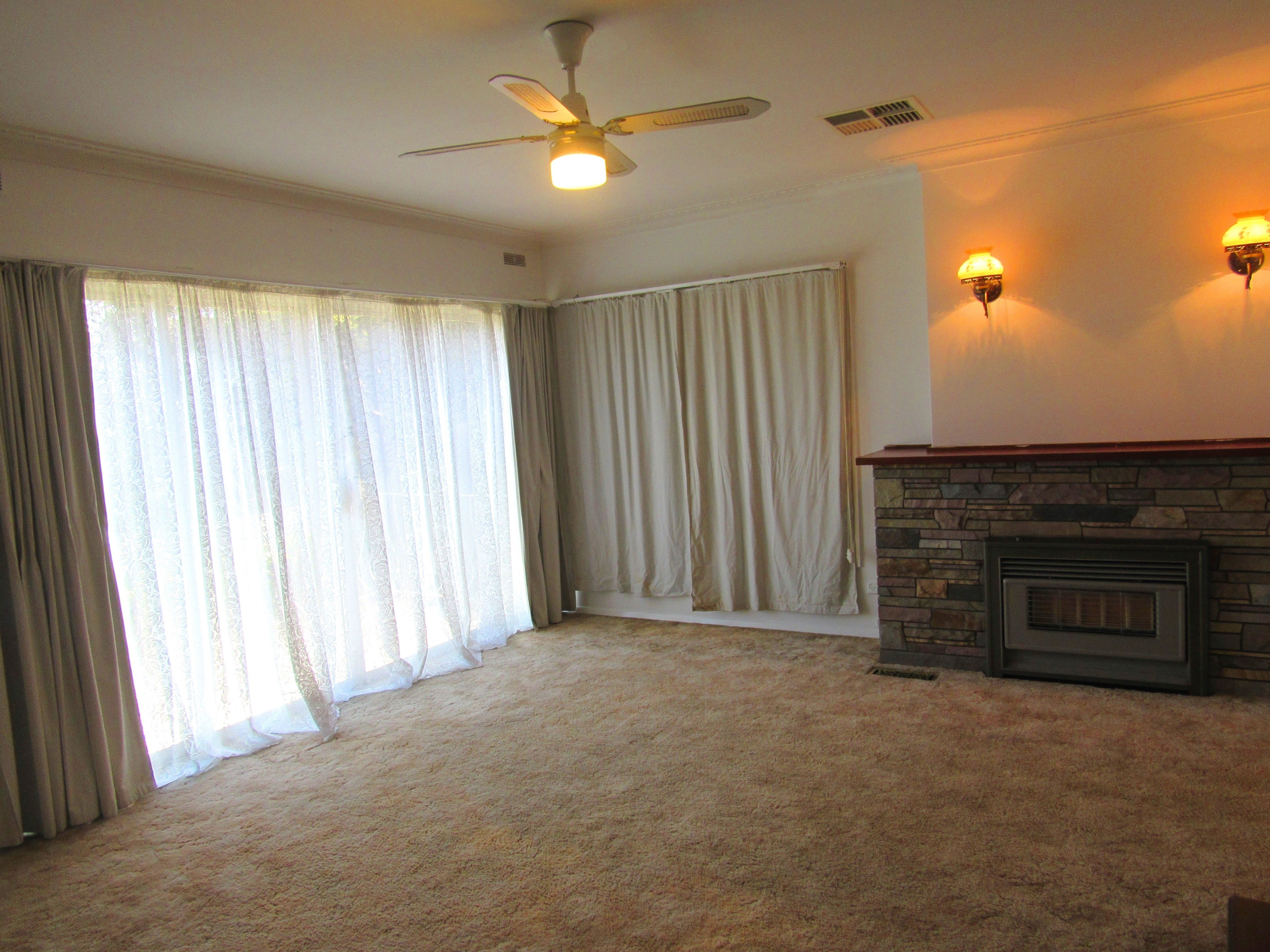 218 Manchester Road — photo 5 of 6