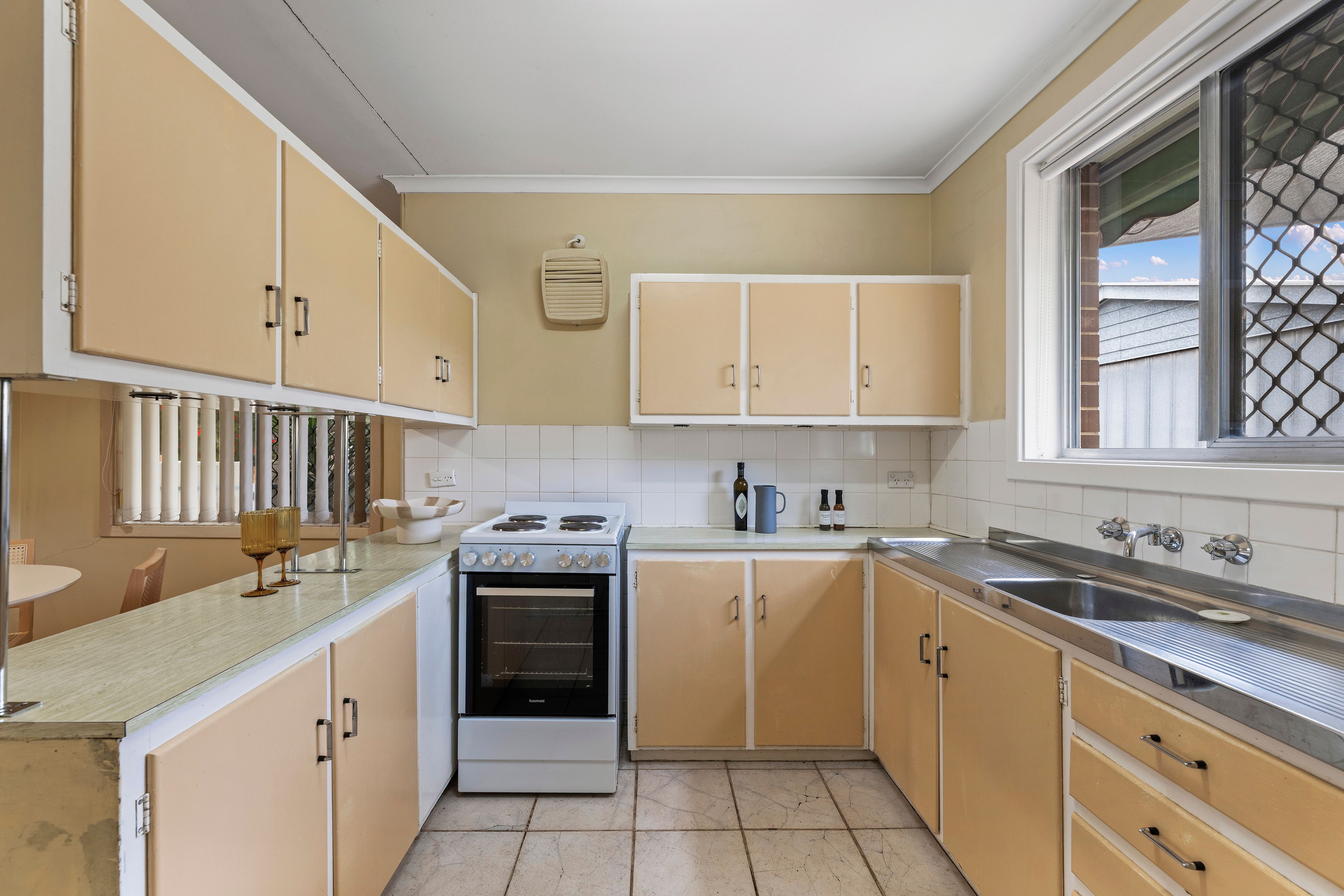 10 Denning Avenue — photo 7 of 16