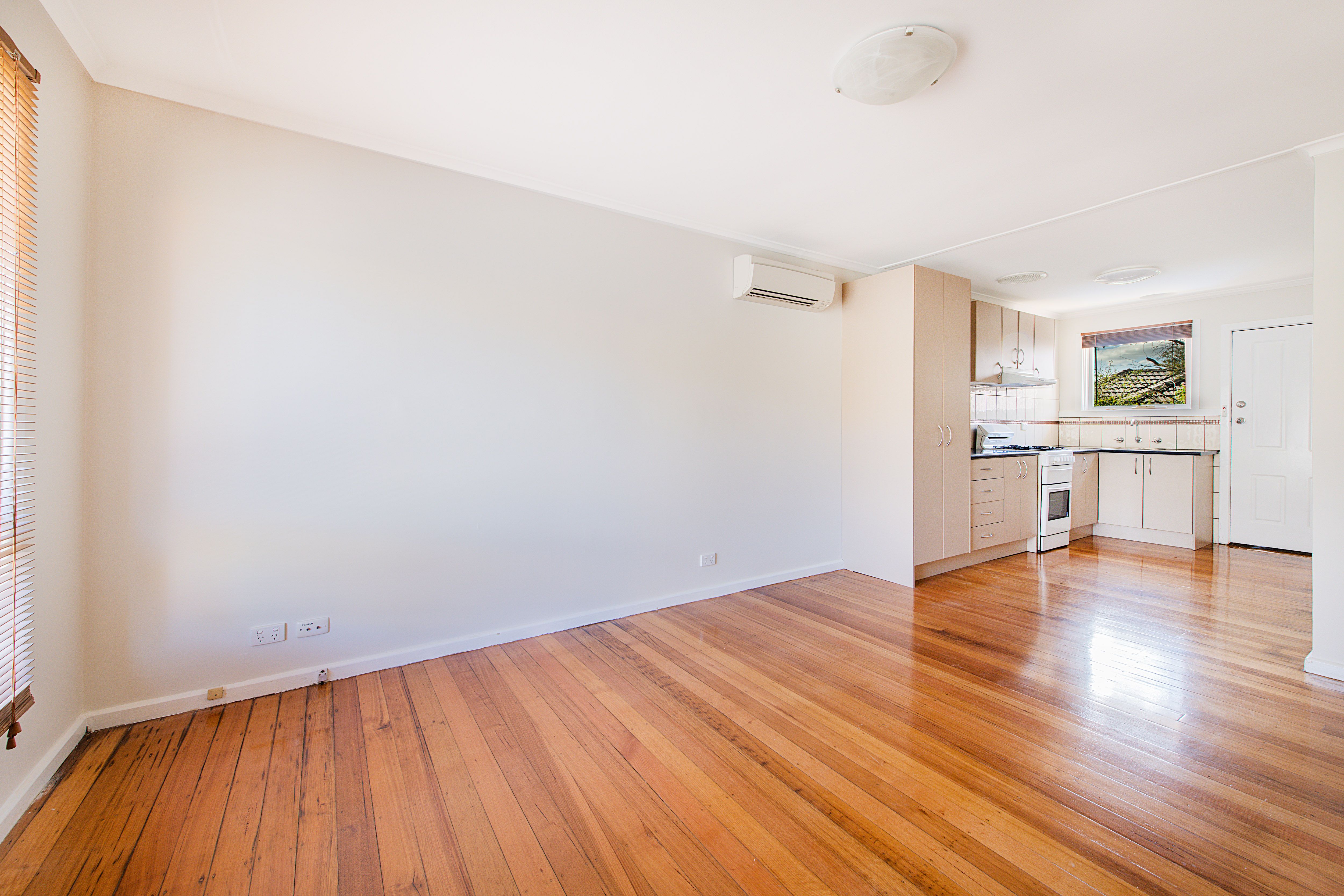 1/8 Simpson Road, Ferntree Gully, VIC 3156