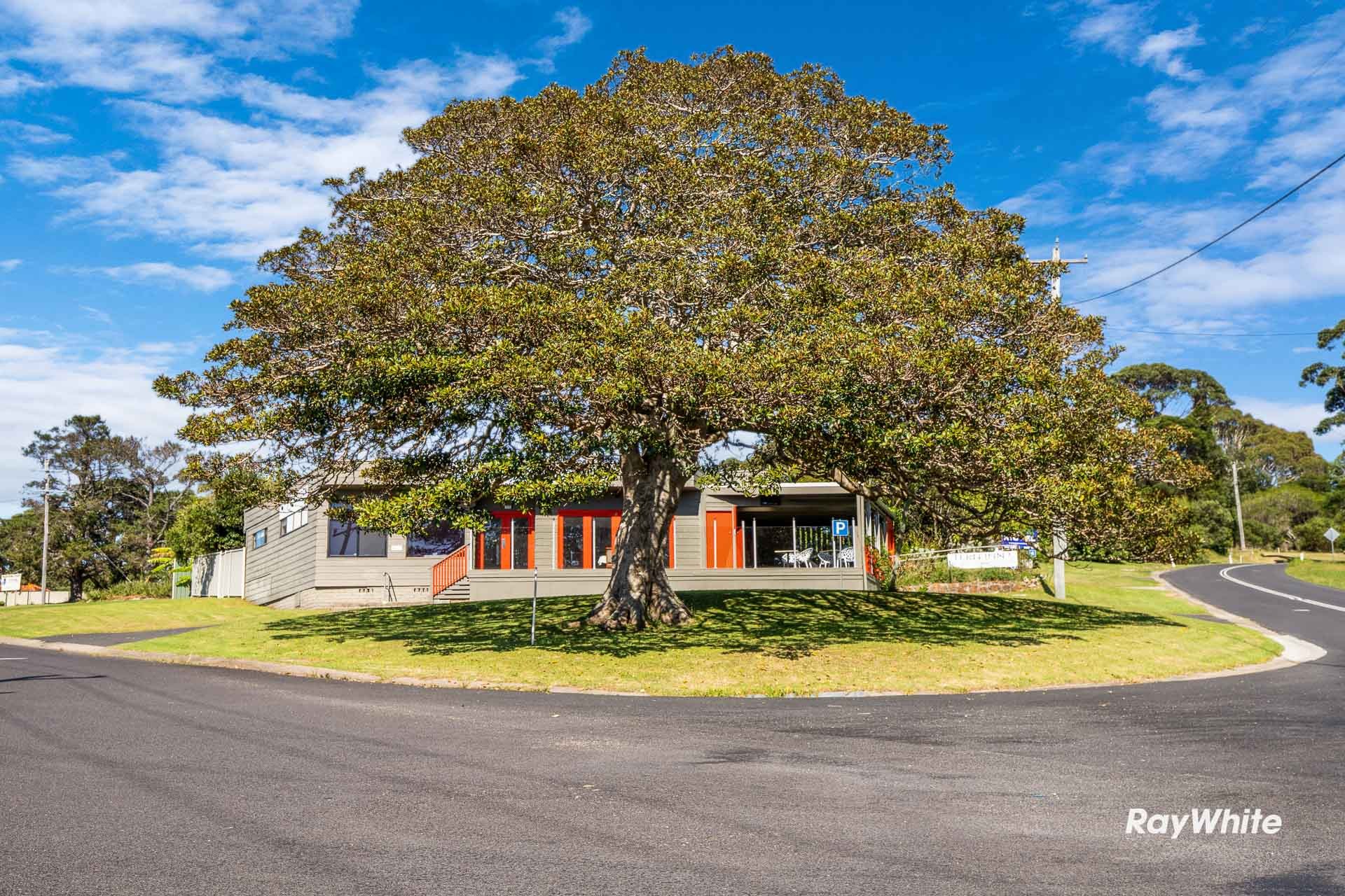 2-4 Trafalgar Road, Tuross Head, NSW 2537