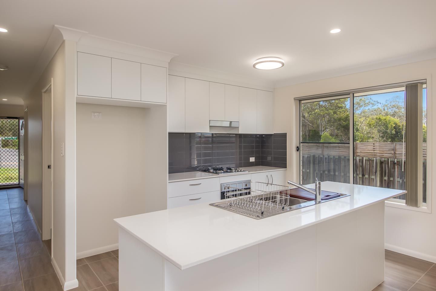 52 Augustus Boulevard, Urraween, QLD 4655