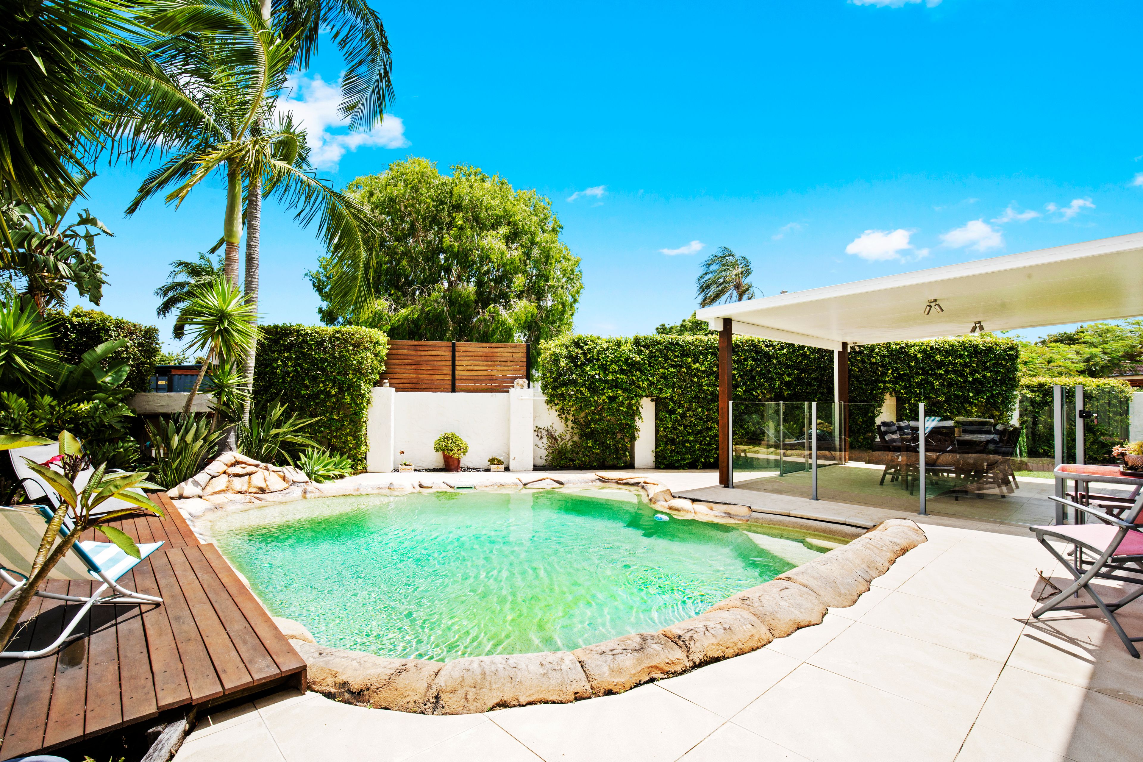9 Hokitika Street, Broadbeach Waters QLD 4218