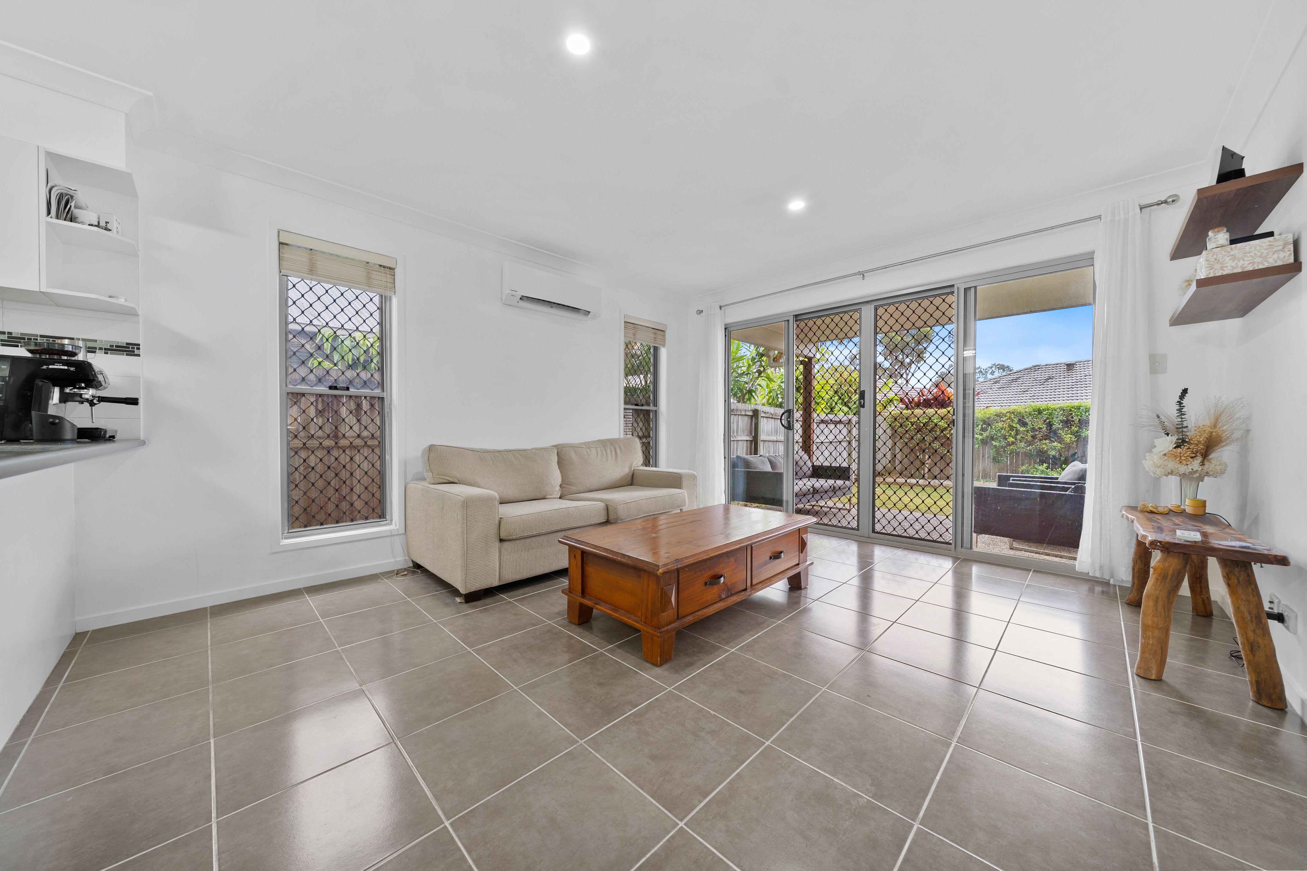 10 Coalstoun Crossing — photo 11 of 23