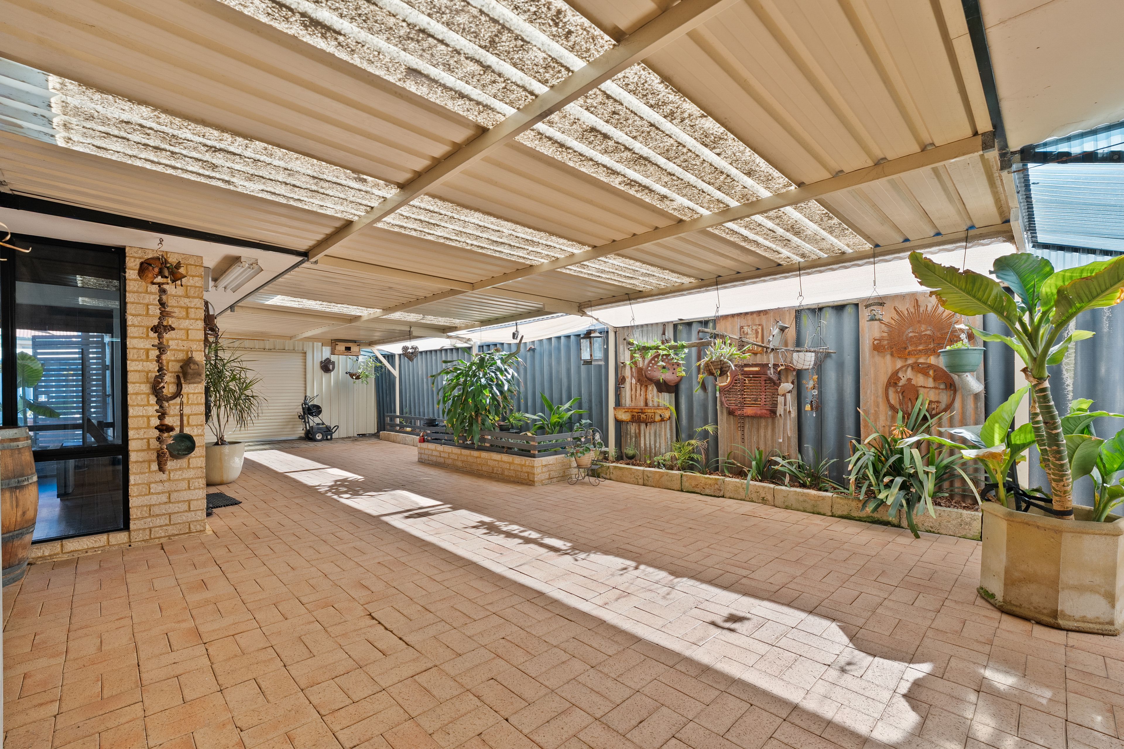 27 Mornington Boulevard — photo 25 of 30