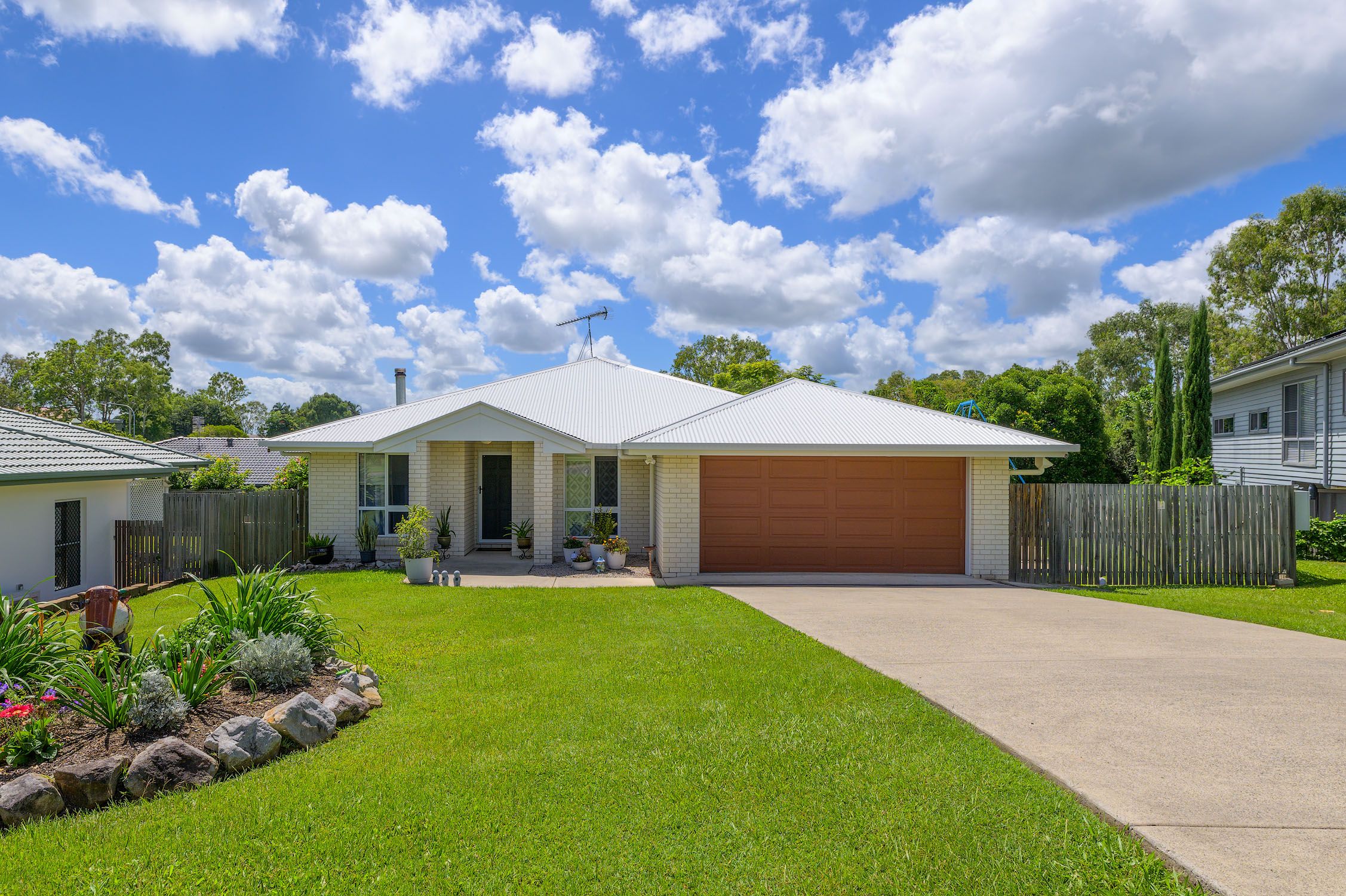 3 Diamond Court, Southside QLD 4570