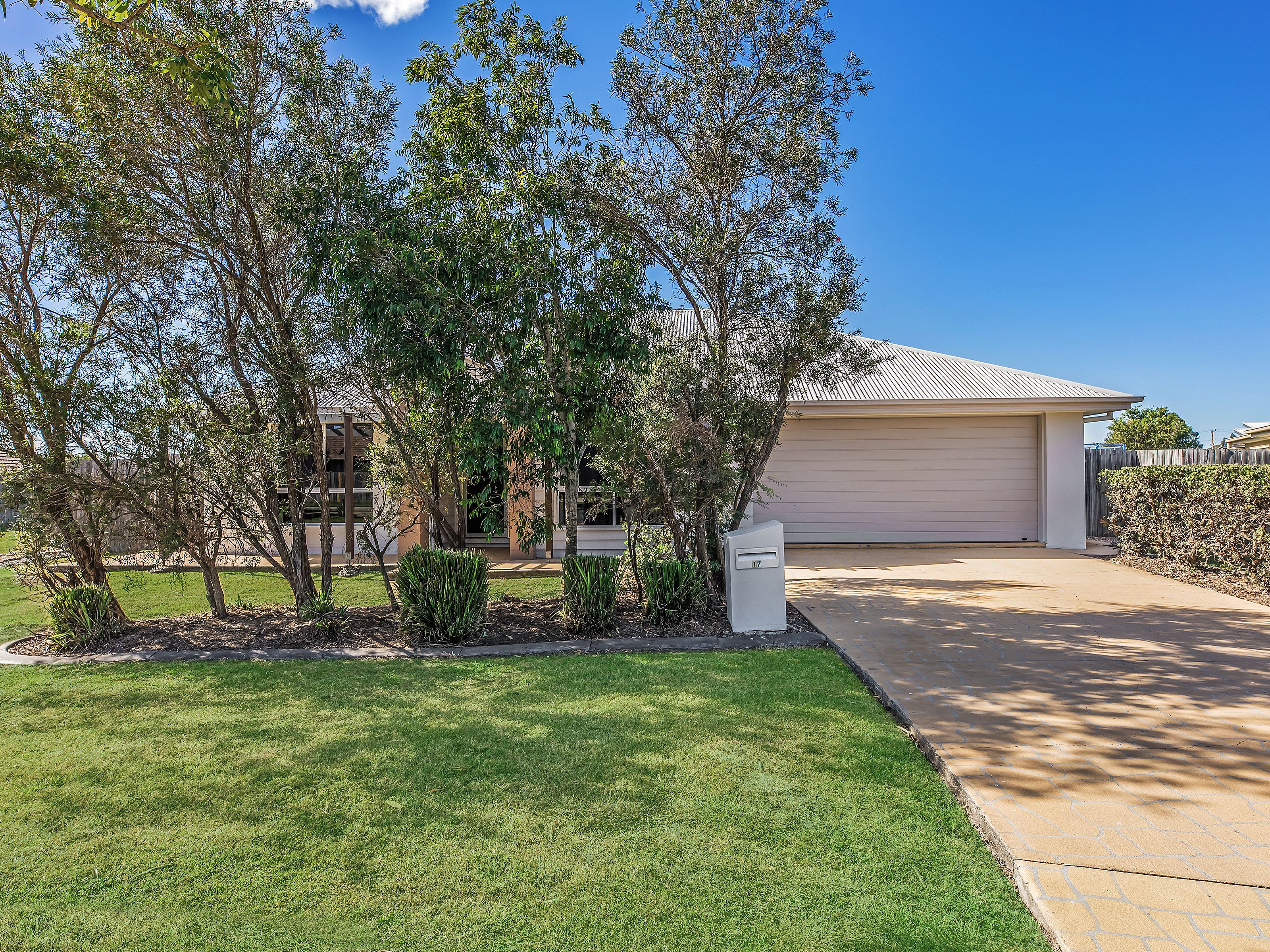 17 Heit Court, North Booval, QLD 4304