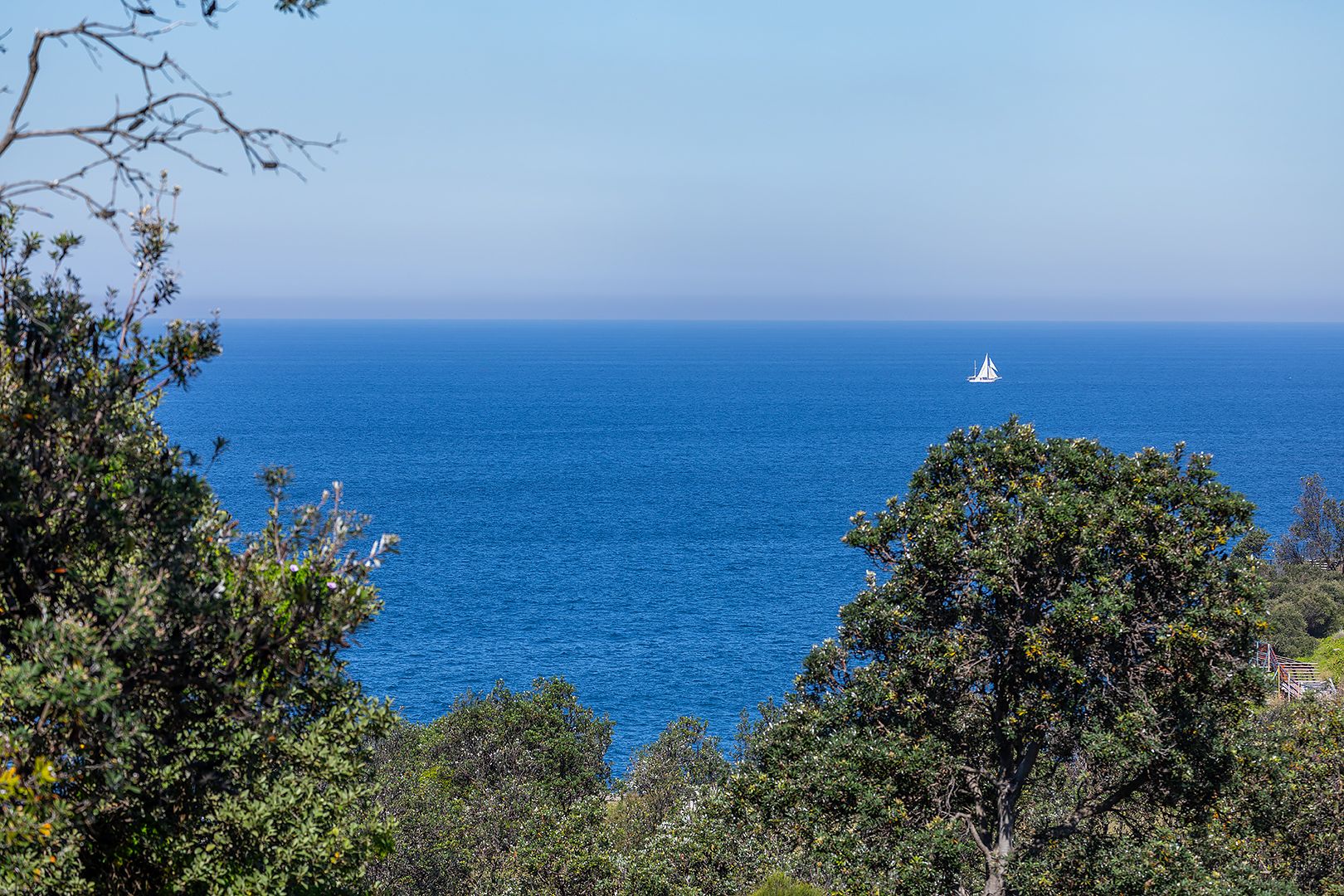 22/42-46 Diamond Bay Road — photo from Ray White Park Coast East
