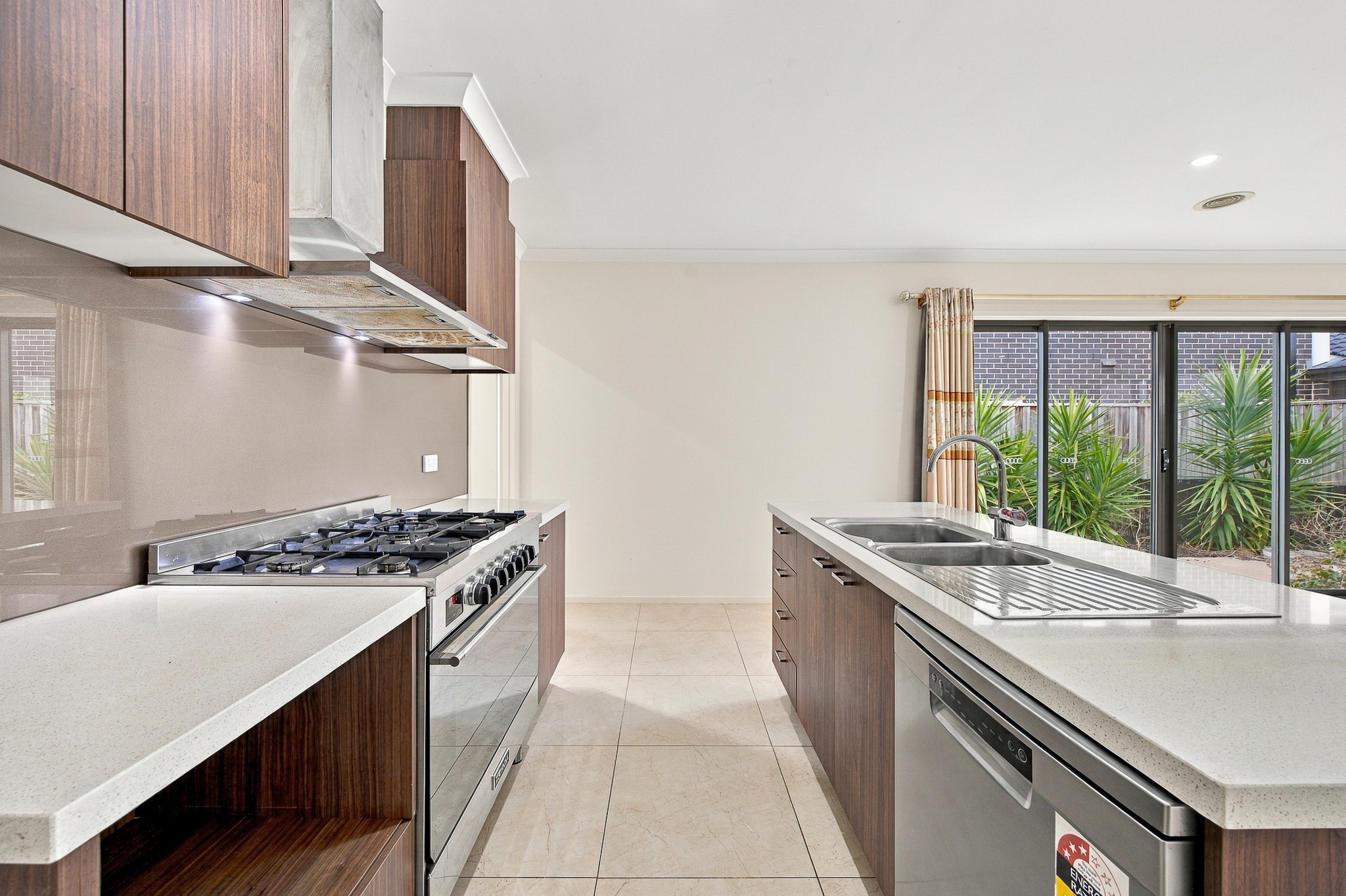 242 Duff Street, Cranbourne West, VIC 3977