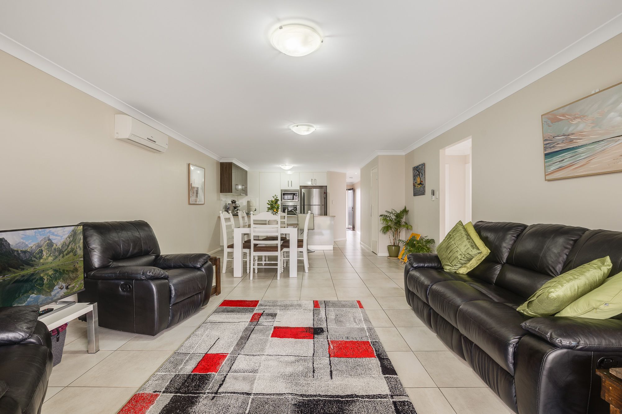1/10 Adelaide Street — photo 6 of 15