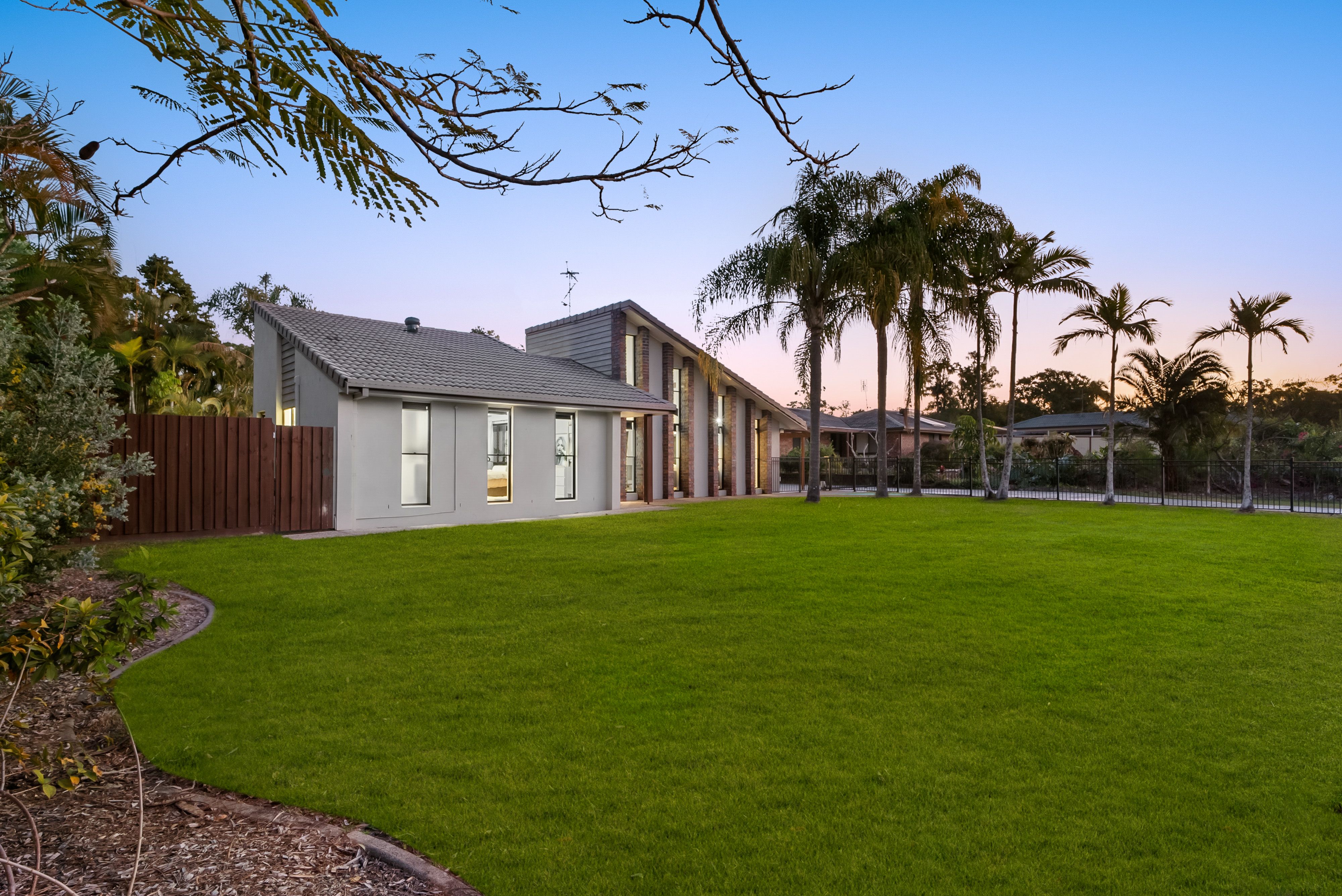 54 Michigan Drive, Oxenford QLD 4210