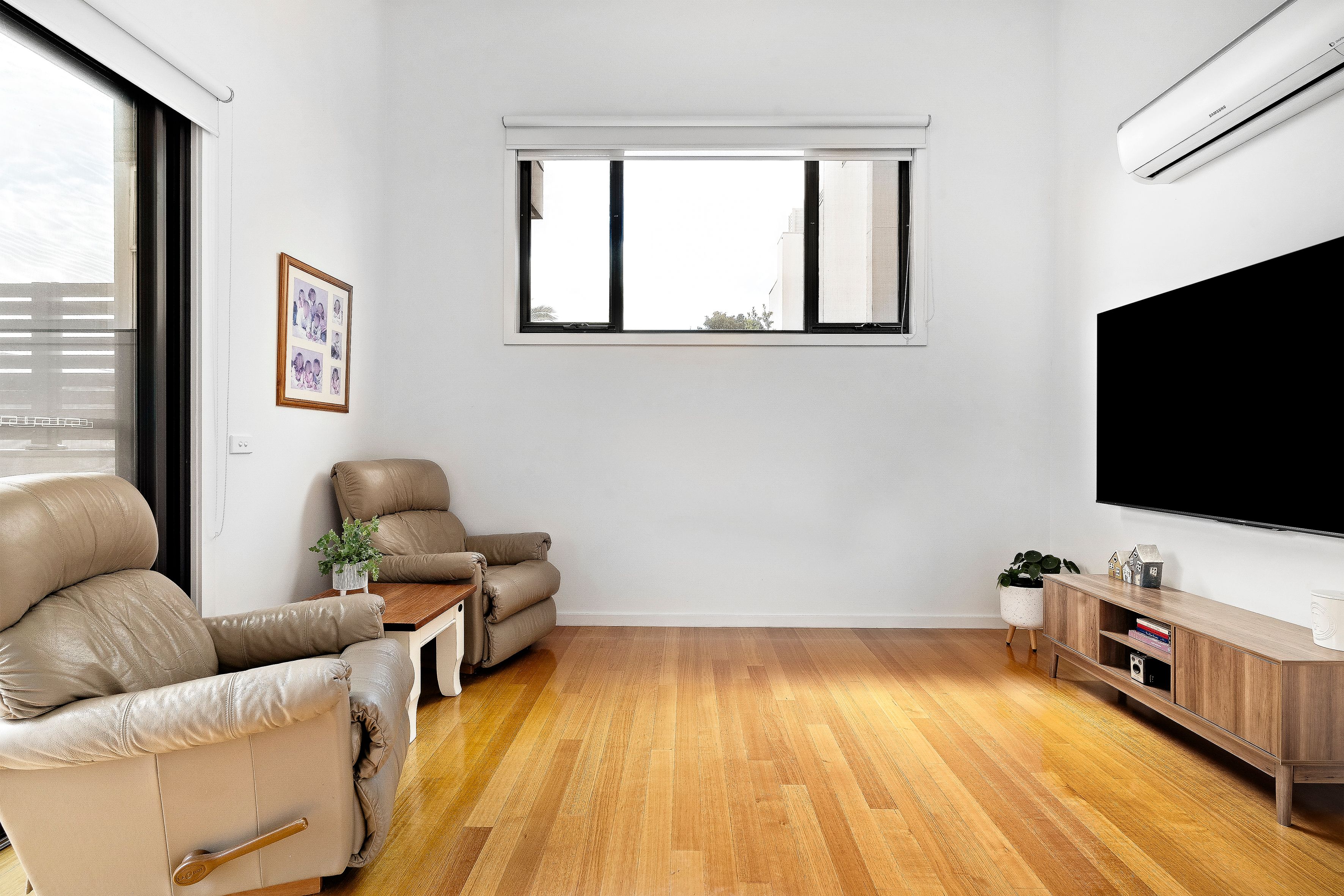 4/10 Collace Street — photo 10 of 16