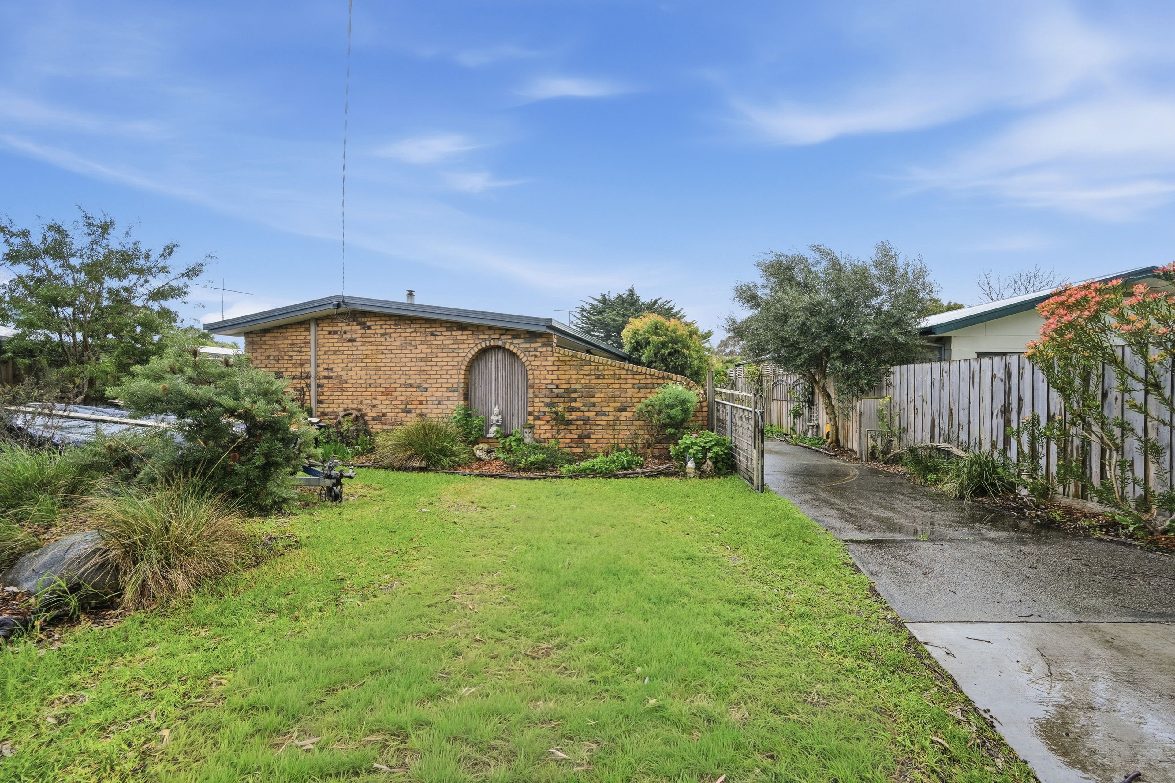 2 Kennards Court — photo from Ray White Inverloch