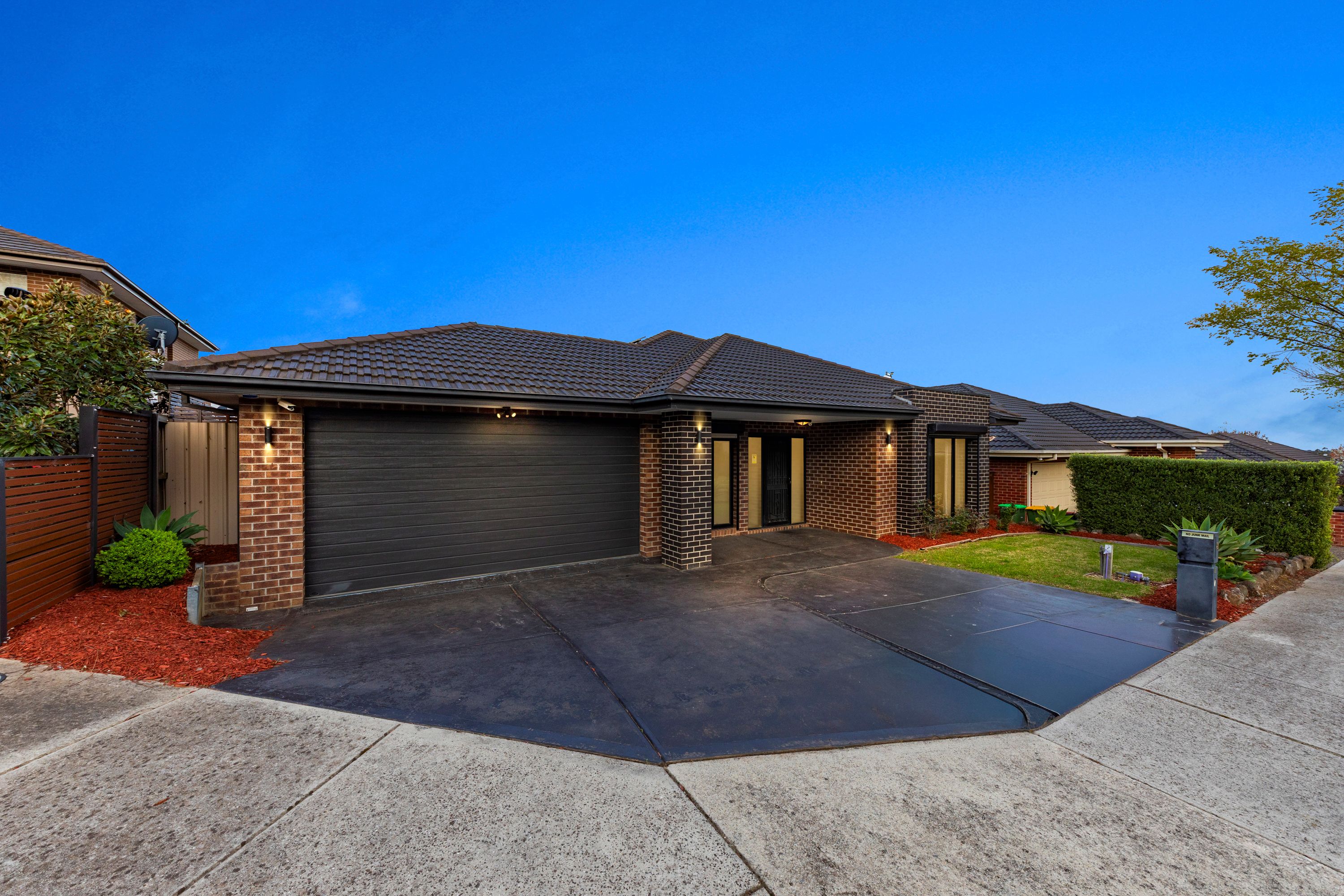 8 Morris Court, Officer, VIC 3809