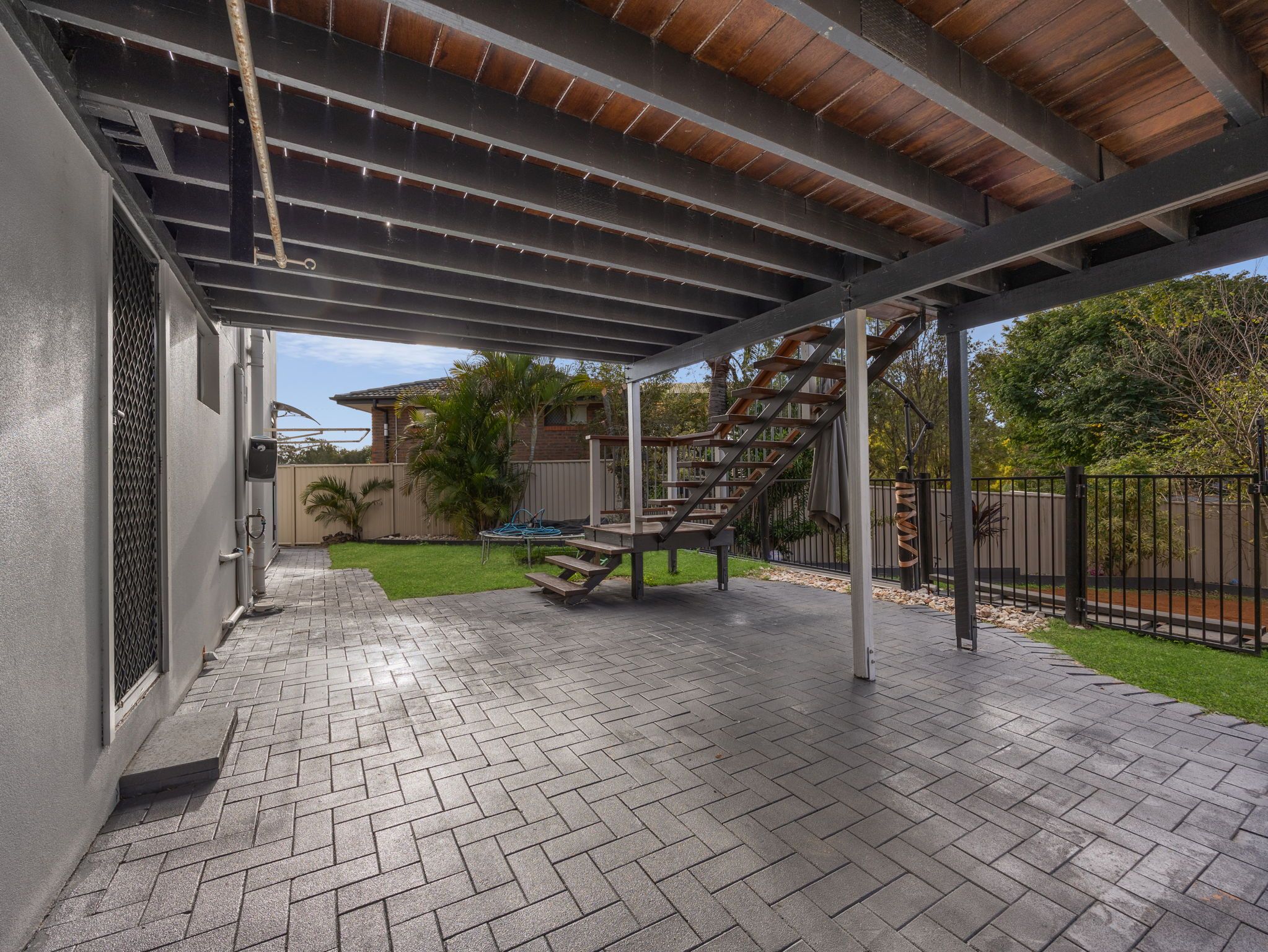 5 Olbern Crescent — photo 4 of 22