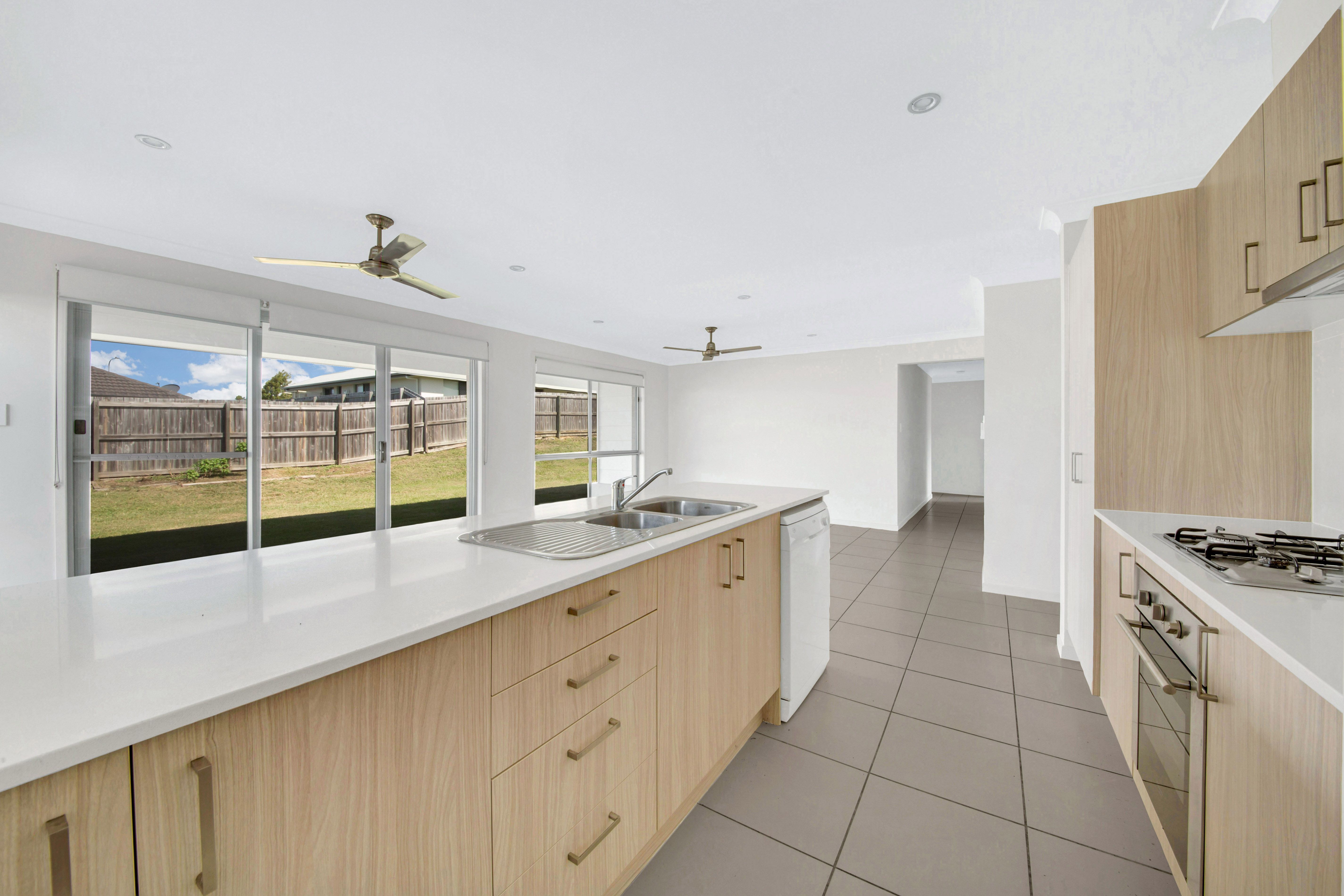 21 Kennedy Close, Glen Eden, QLD 4680