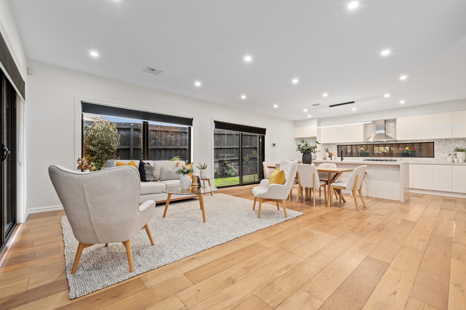 2/24 Montpellier Road, Burwood, VIC 3125