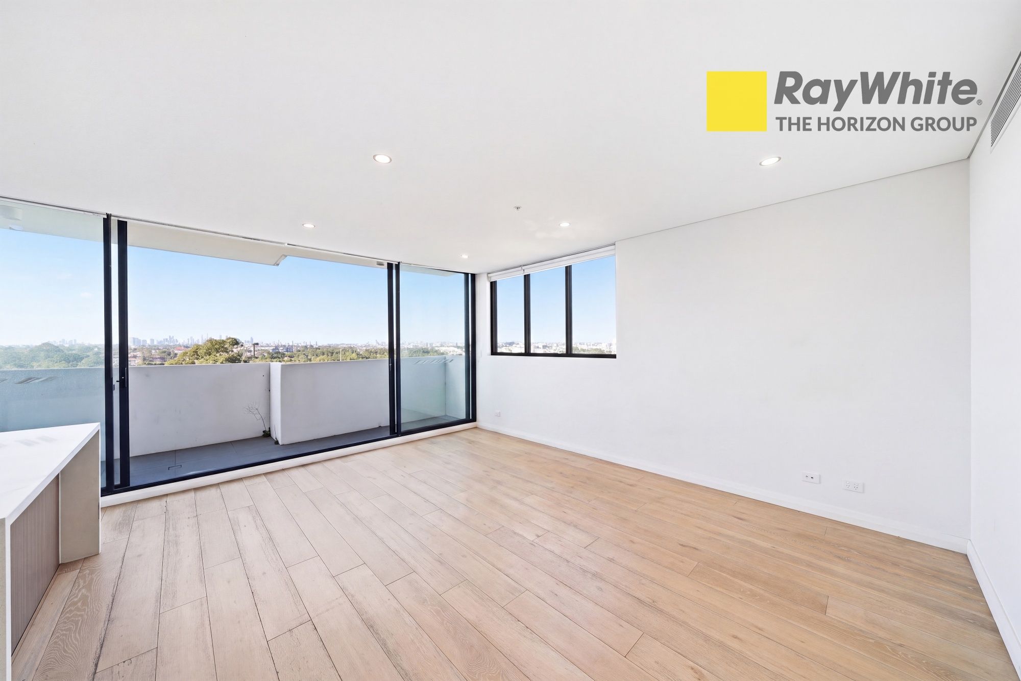 1007/10 Gertrude Street — photo 7 of 25