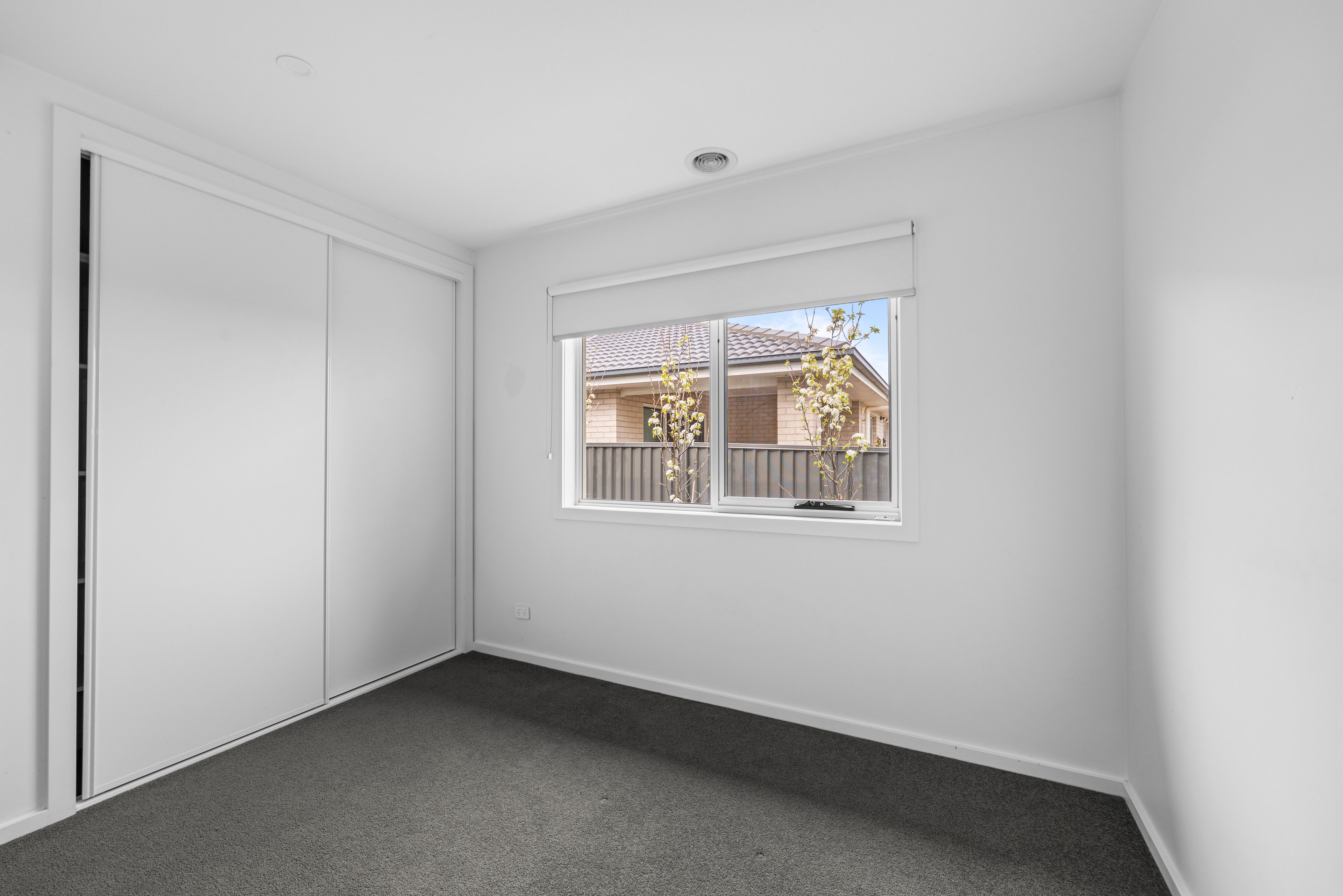 33 Moore Way — photo 6 of 10
