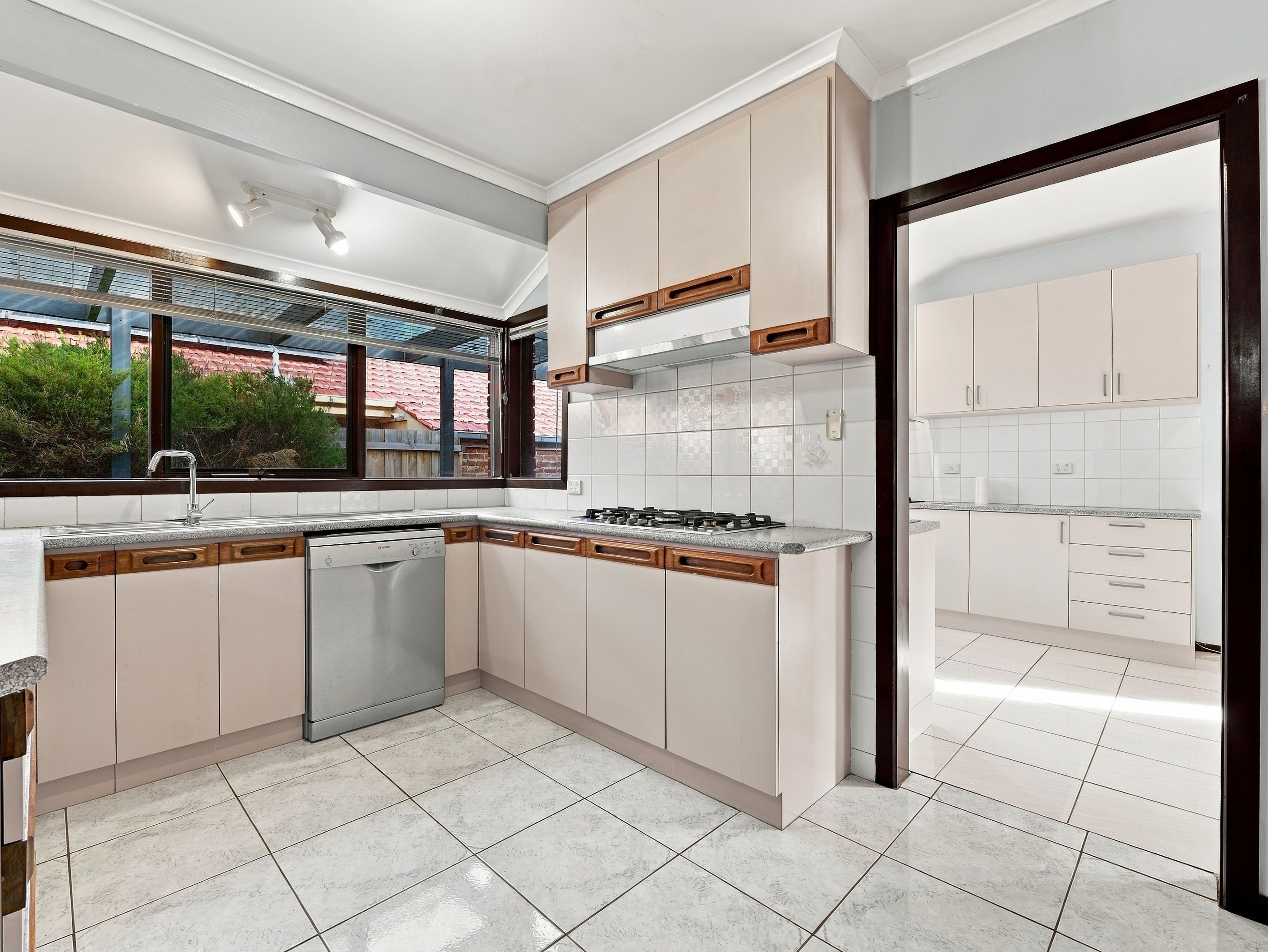 41 Symons Avenue, Hoppers Crossing, VIC 3029 - House for Rent - Ray ...