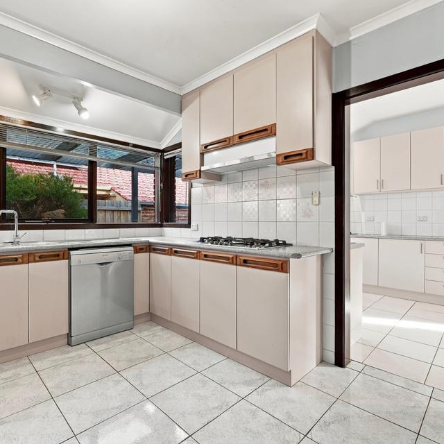 41 Symons Avenue, Hoppers Crossing, VIC 3029 - House for Rent - Ray ...