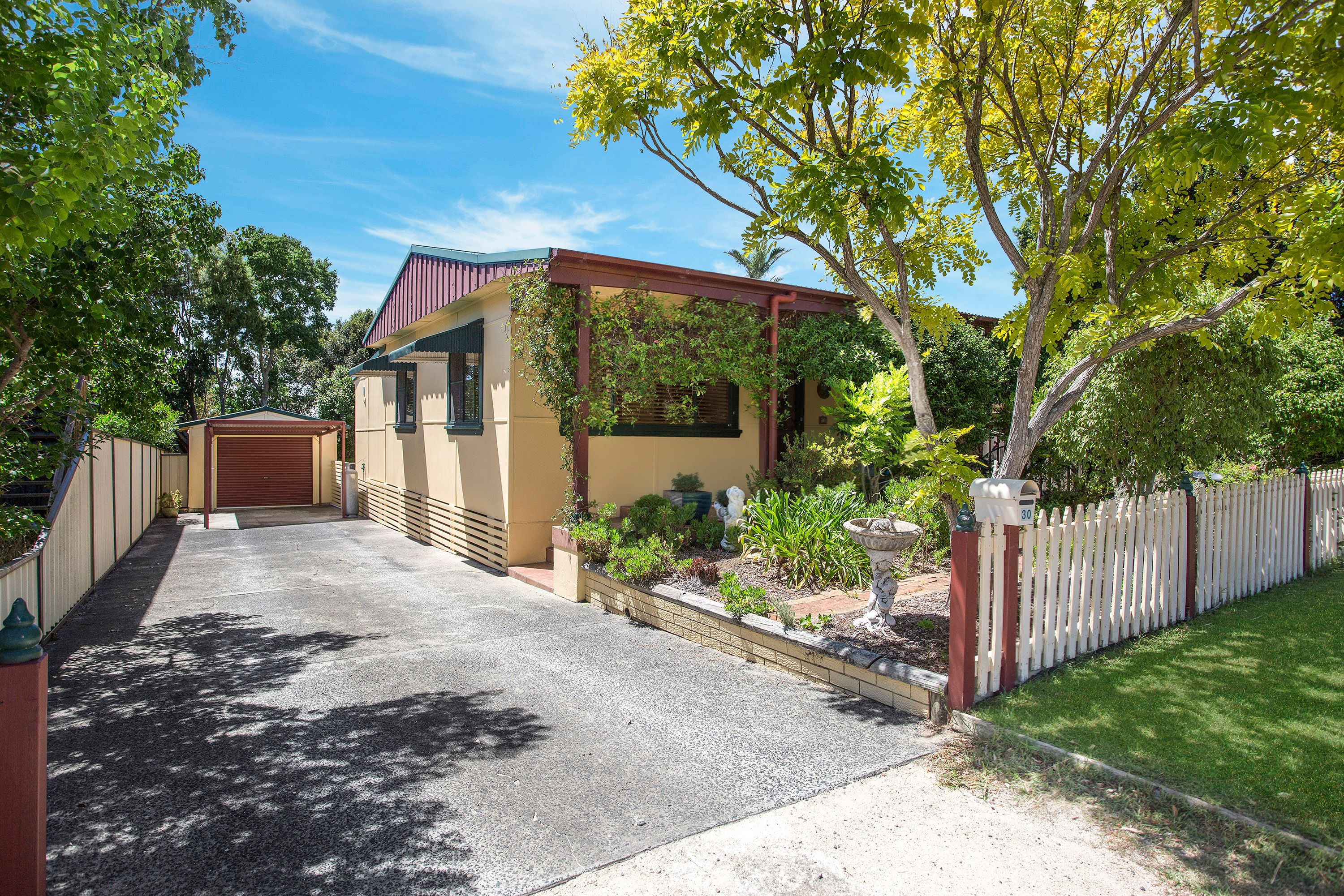 30 Dampier Boulevard