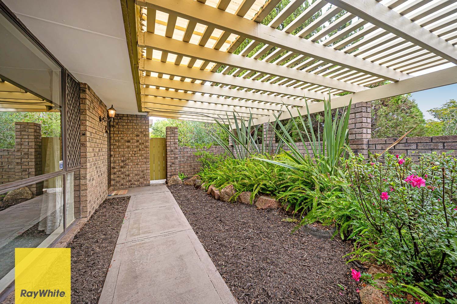 6 Jacaranda Drive, Ballajura, WA 6066