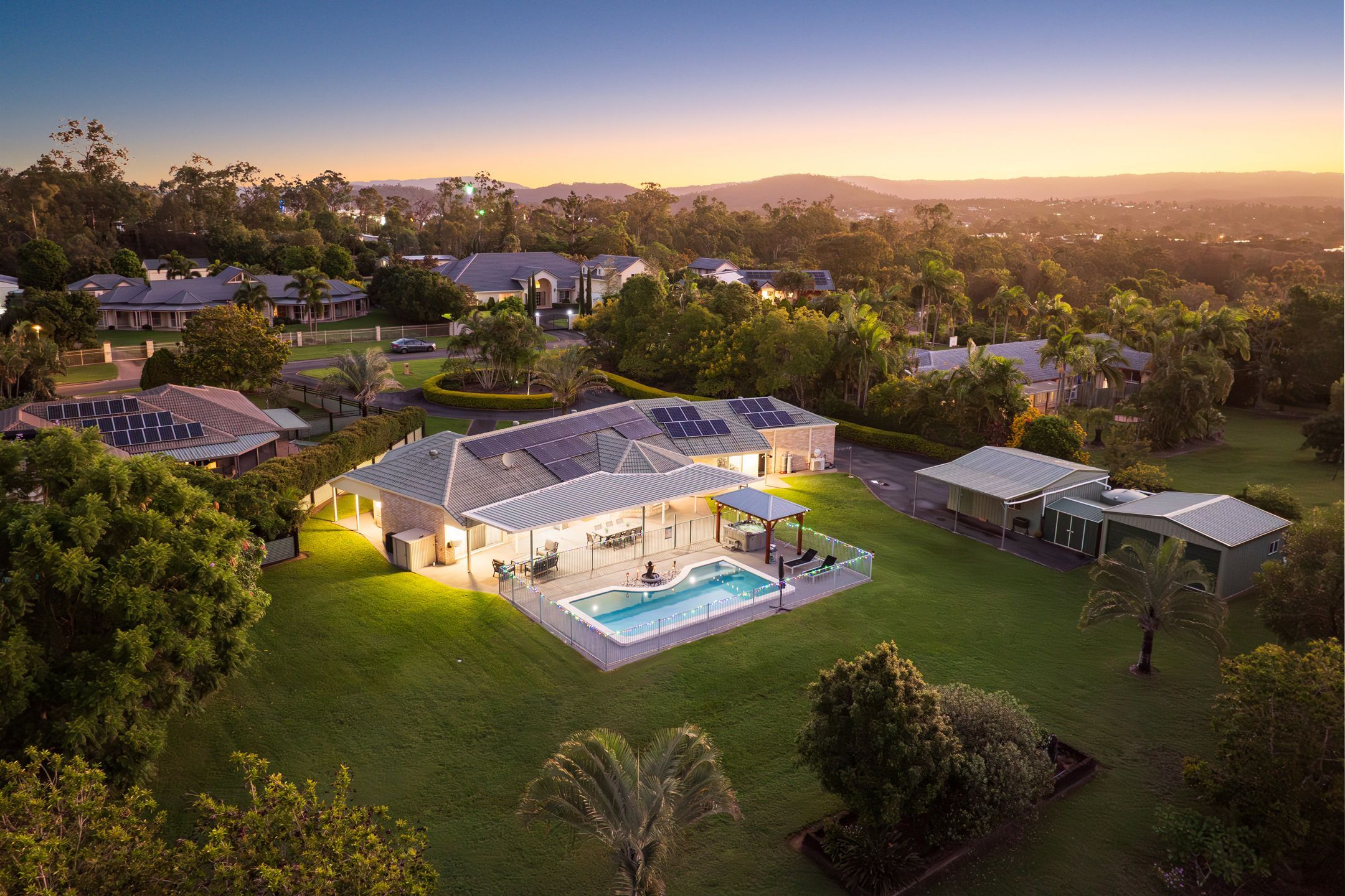 1/33 Rivertree Avenue — photo from Ray White Runaway Bay