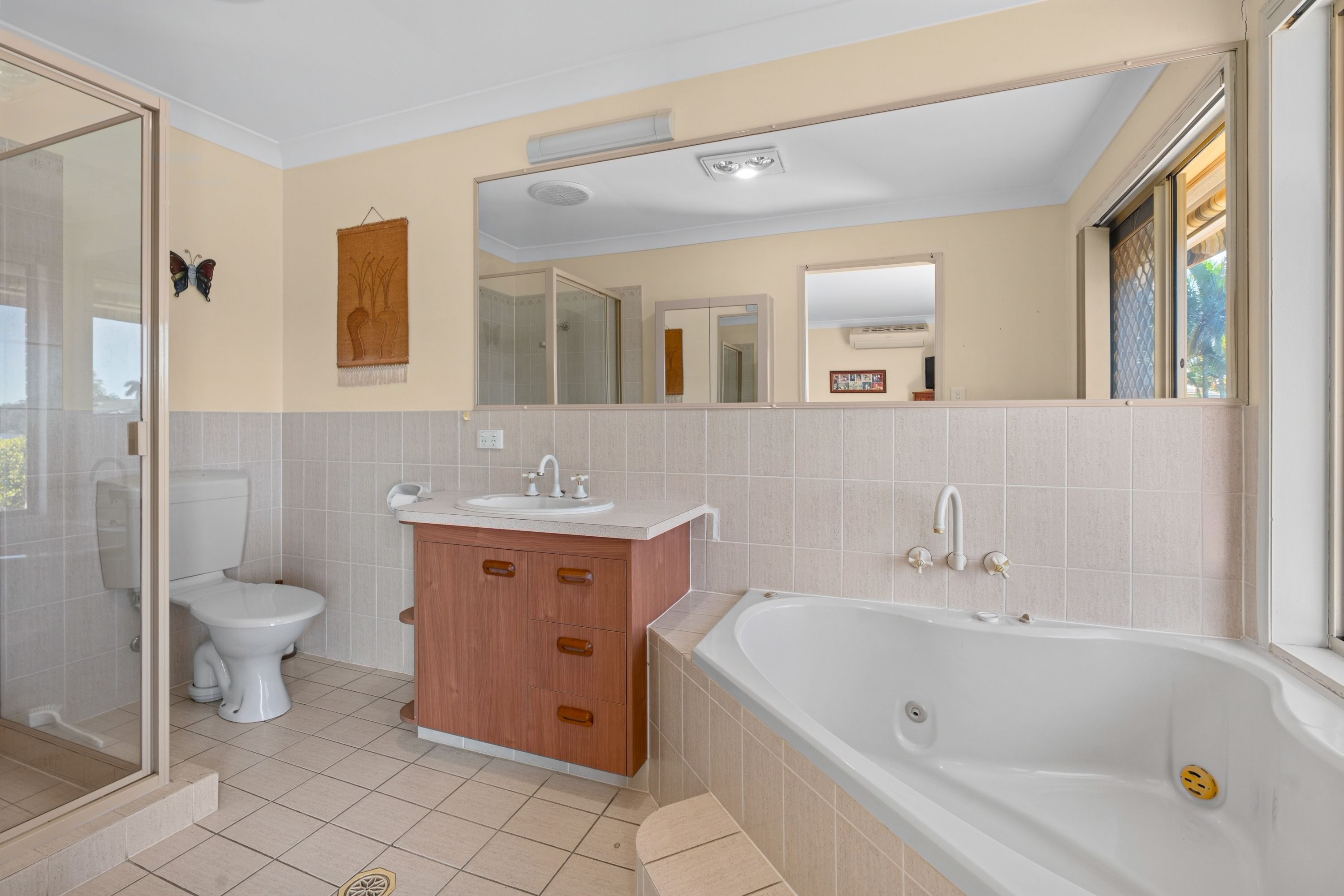 8 Newport Drive — photo 15 of 25