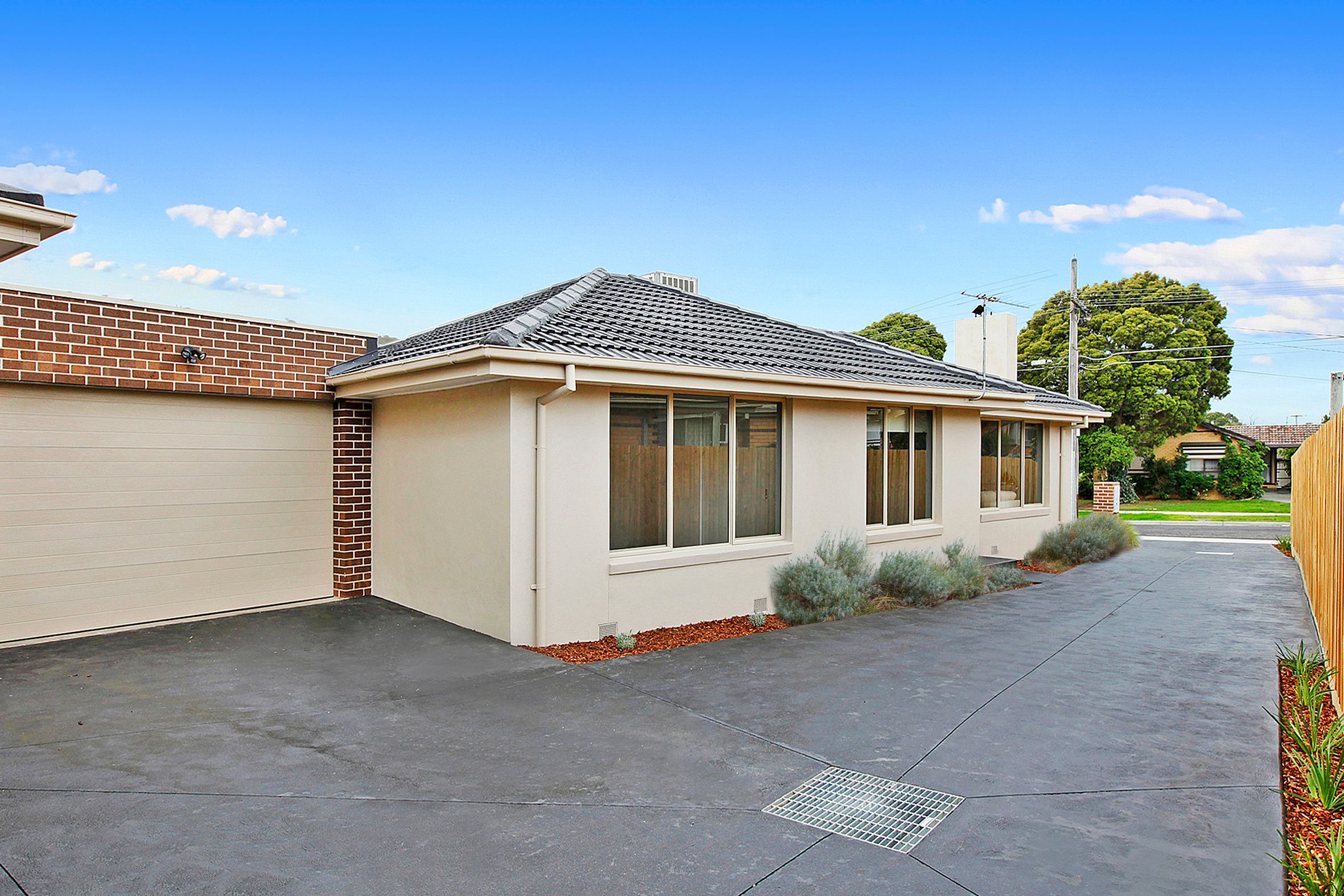  13 Lantana Avenue, Thomastown VIC 3074