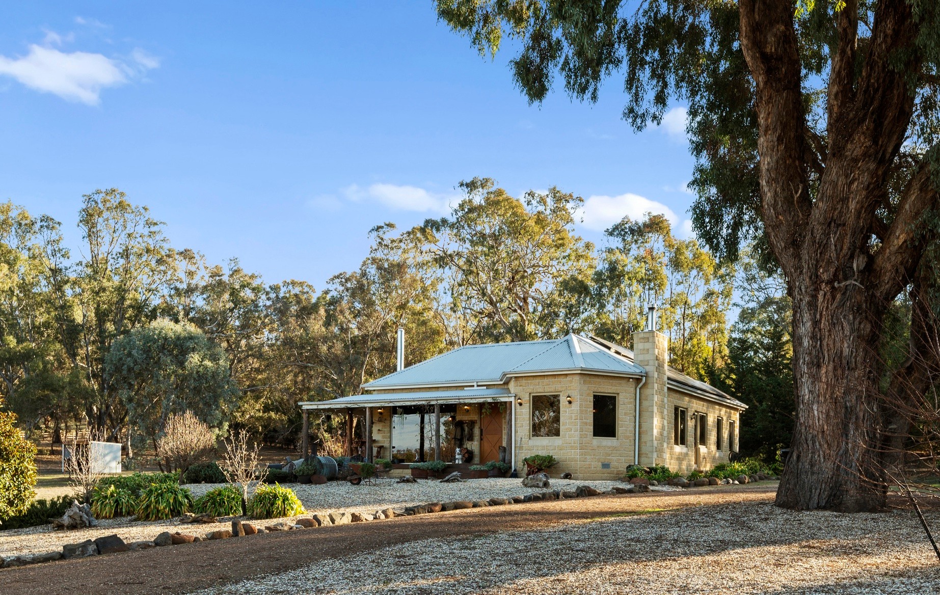 256 Dry Creek Road, Bonnie Doon, VIC 3720