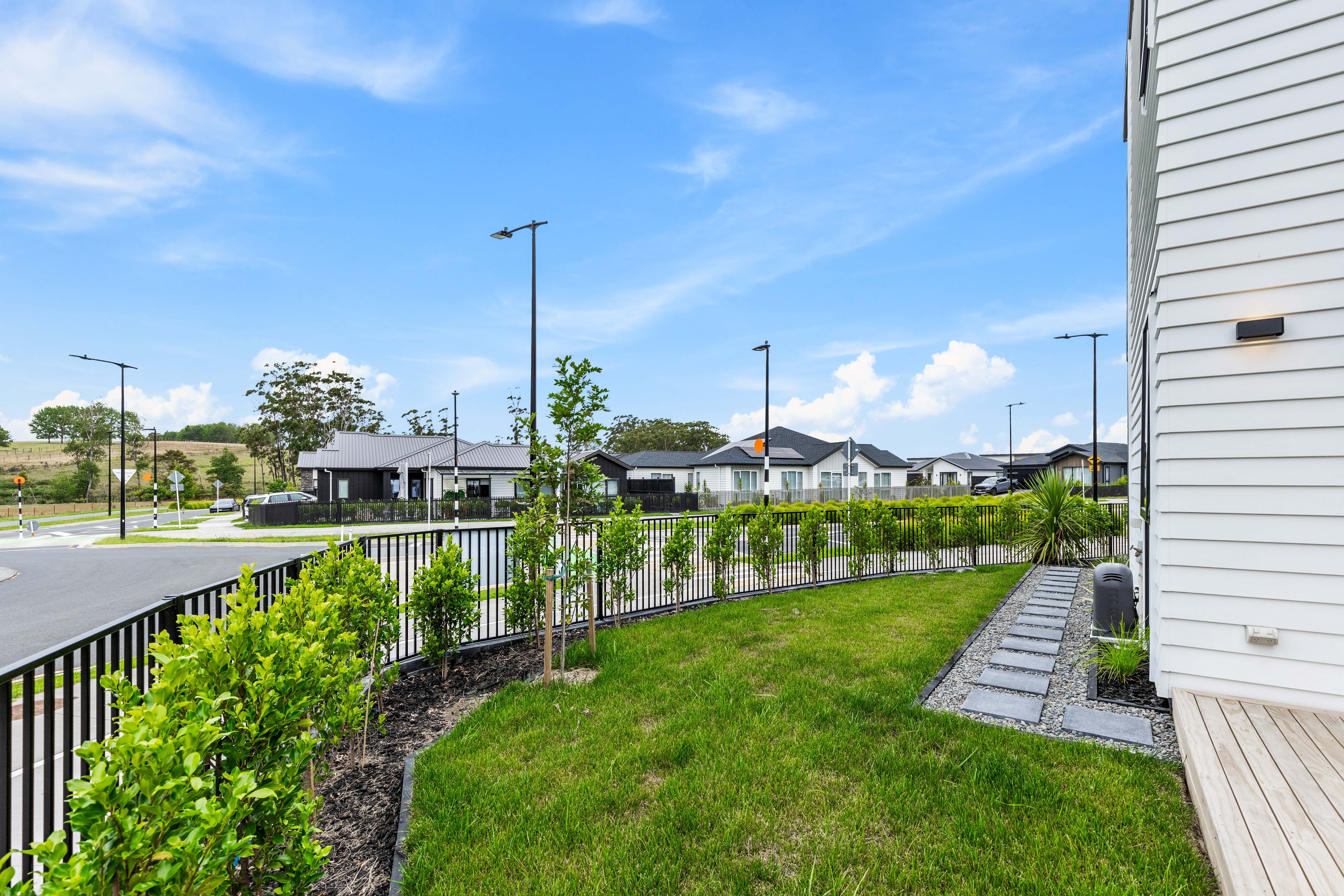 1/299 Te Taruna Drive, Milldale, Rodney