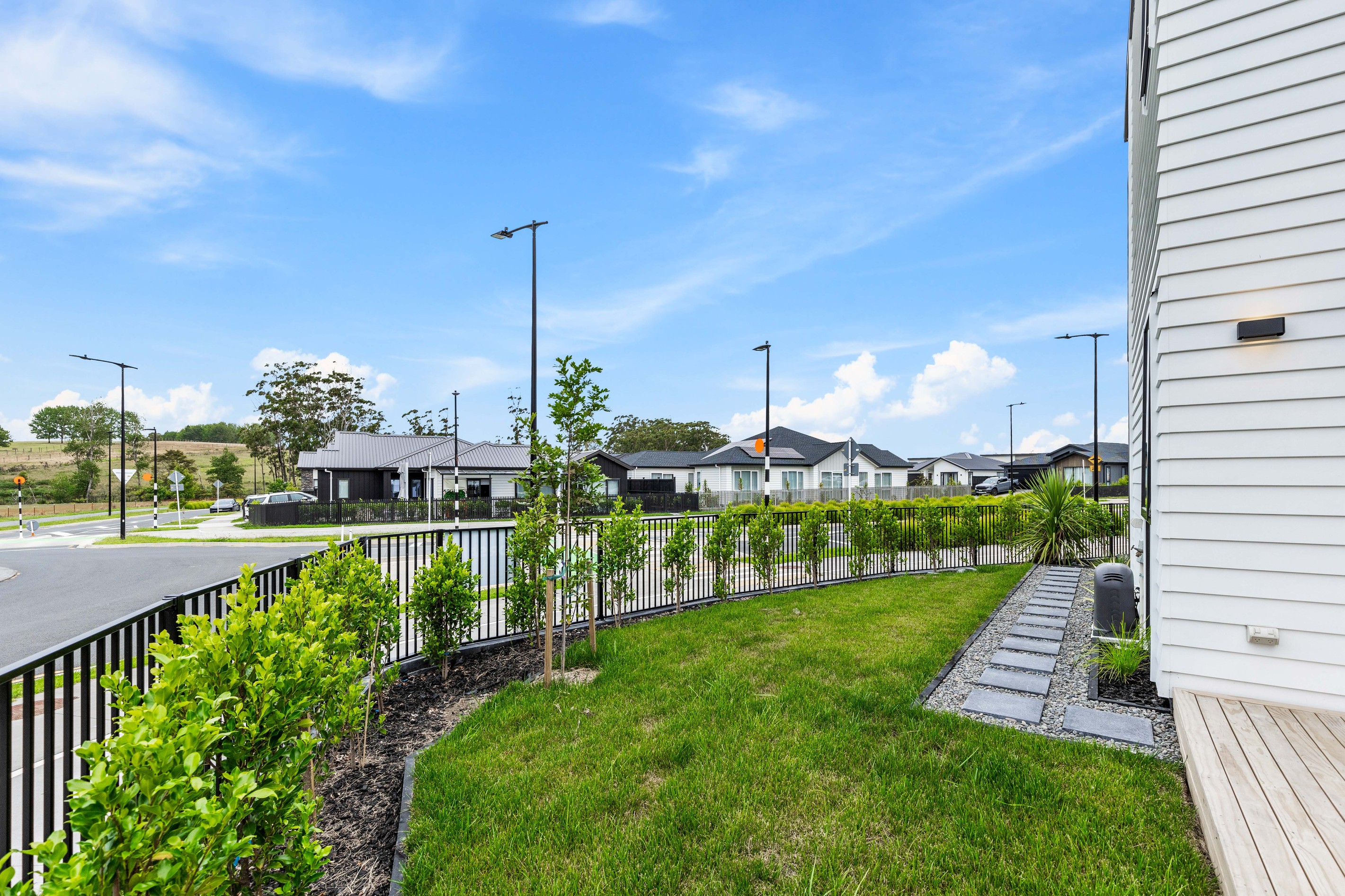 1/299 Te Taruna Drive, Milldale, Rodney