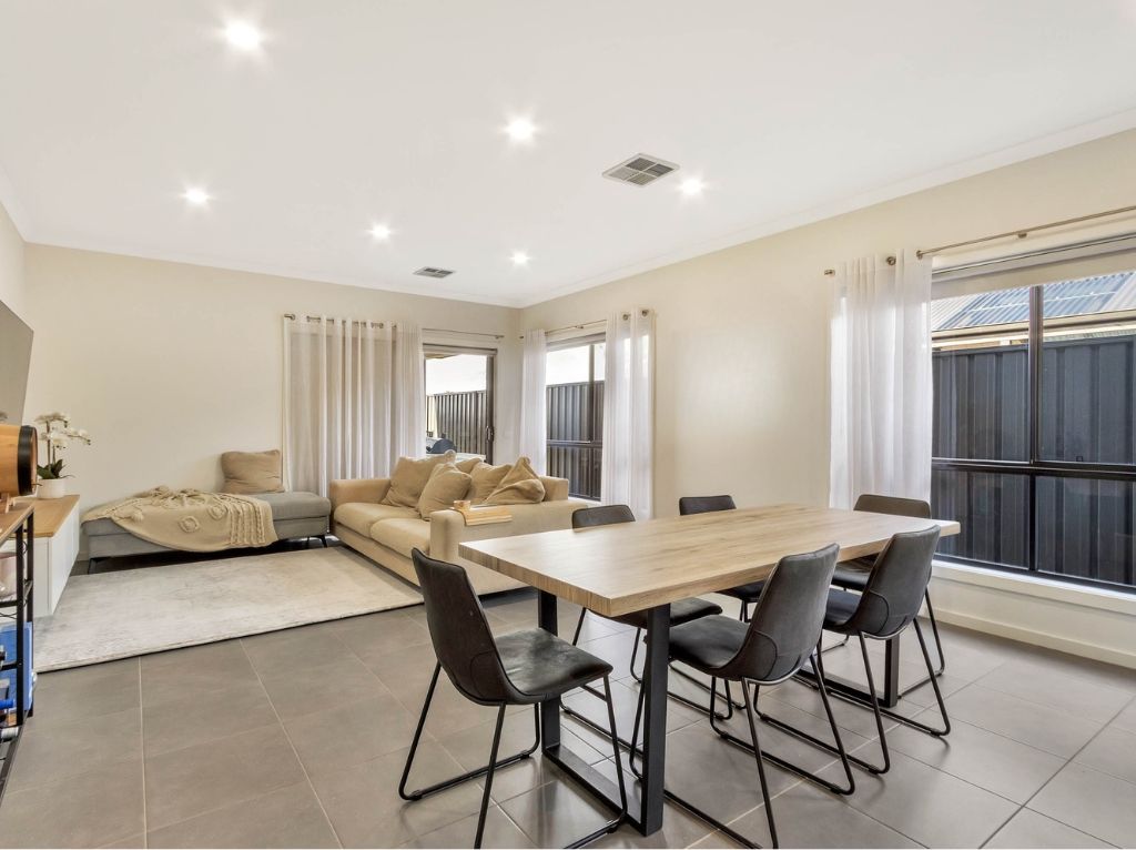 6 Frome Road — photo 9 of 23