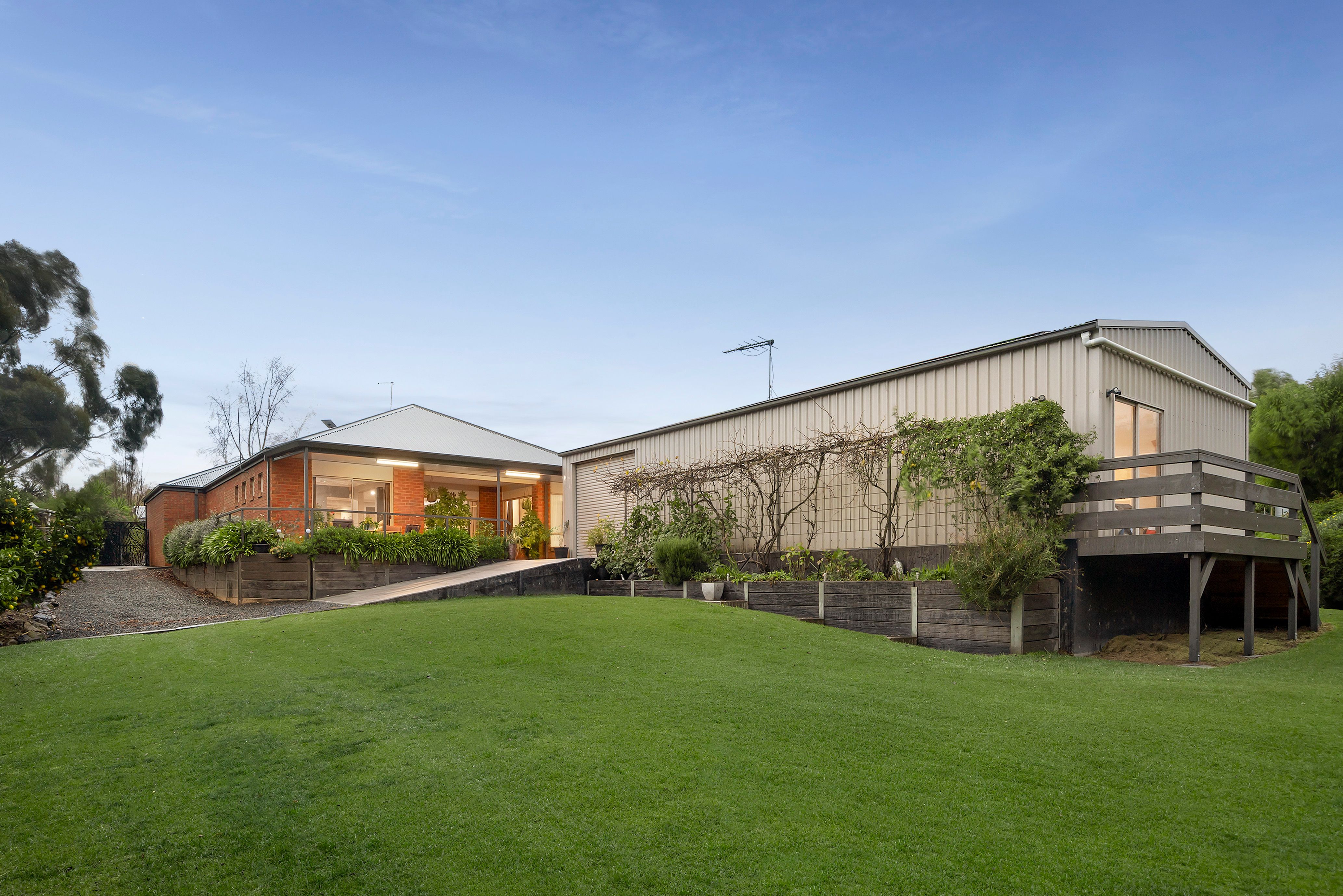 12 Muir Court — photo 4 of 24