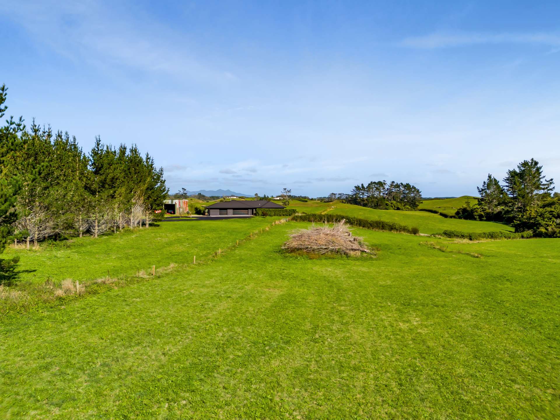 103 King Road photo 36