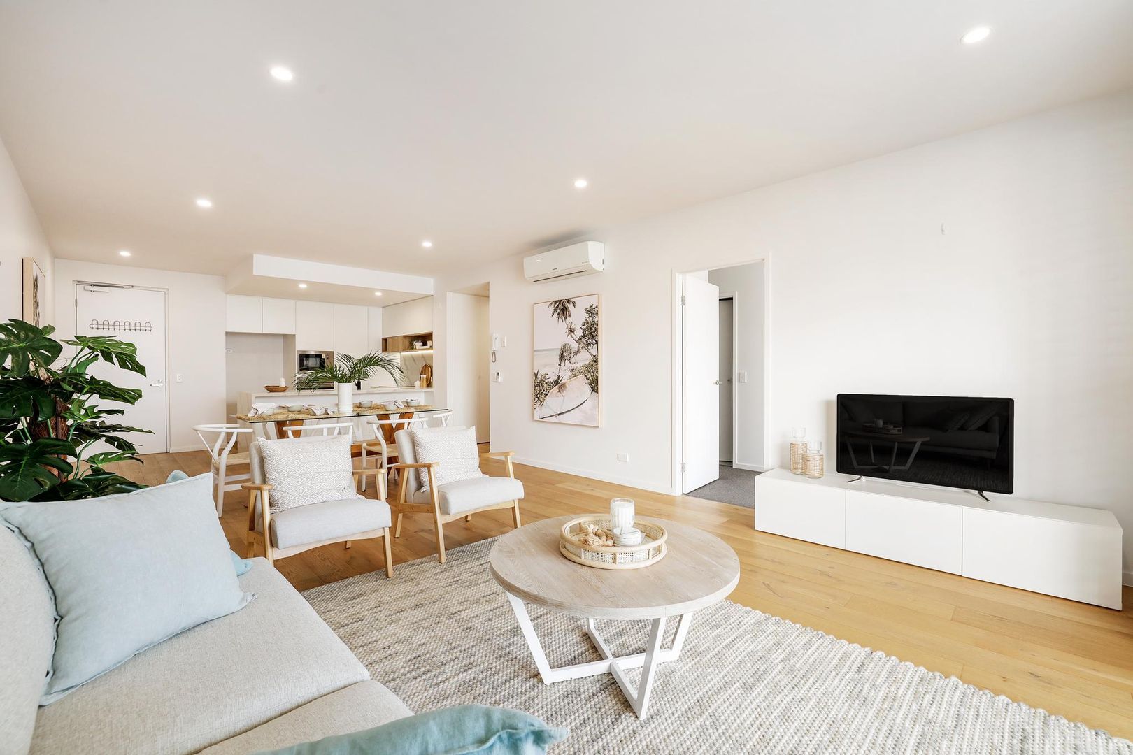 302/10 Third Avenue, Palm Beach, QLD 4221