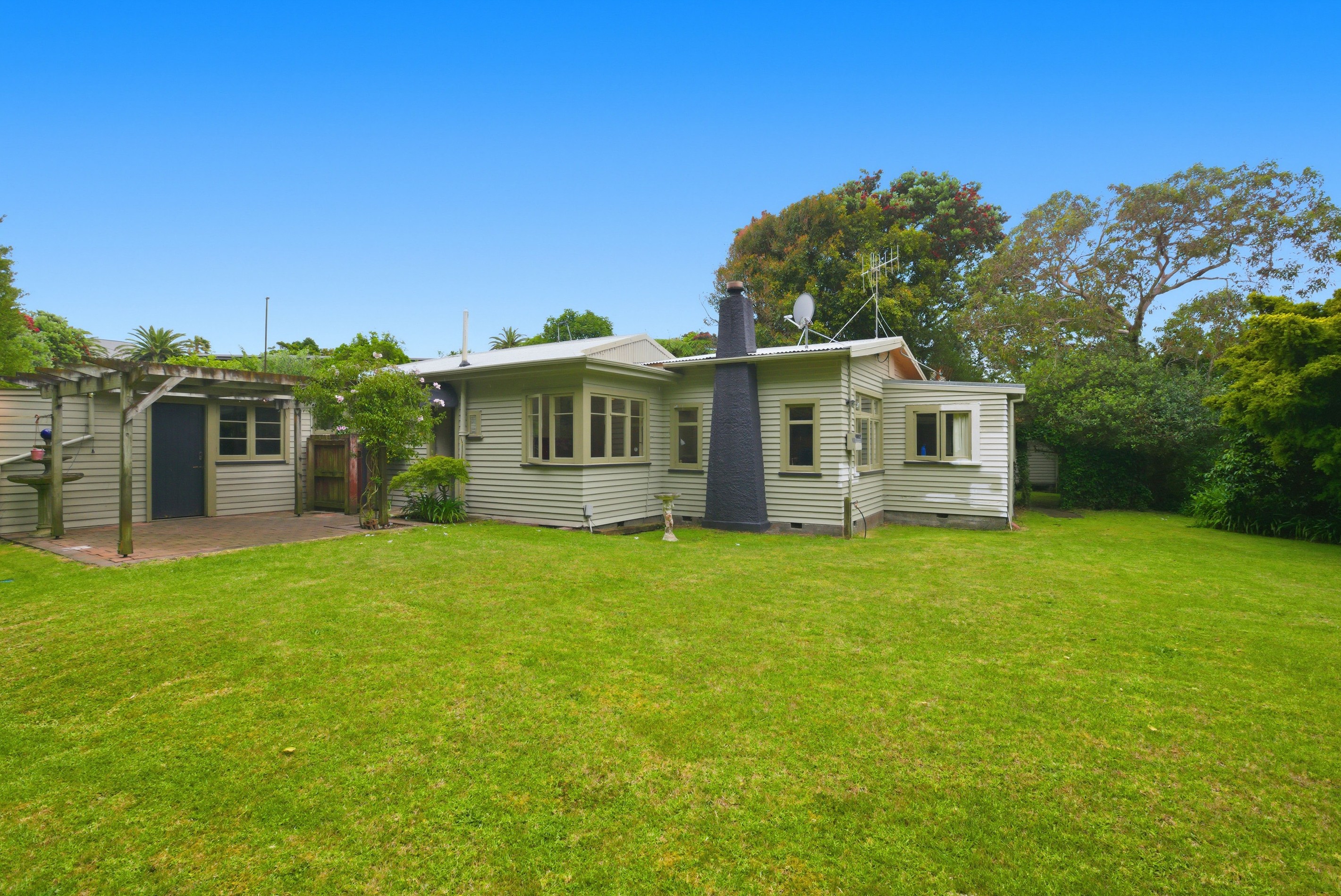 2 Kohutuhutu Road, Raumati Beach, Kapiti Coast District