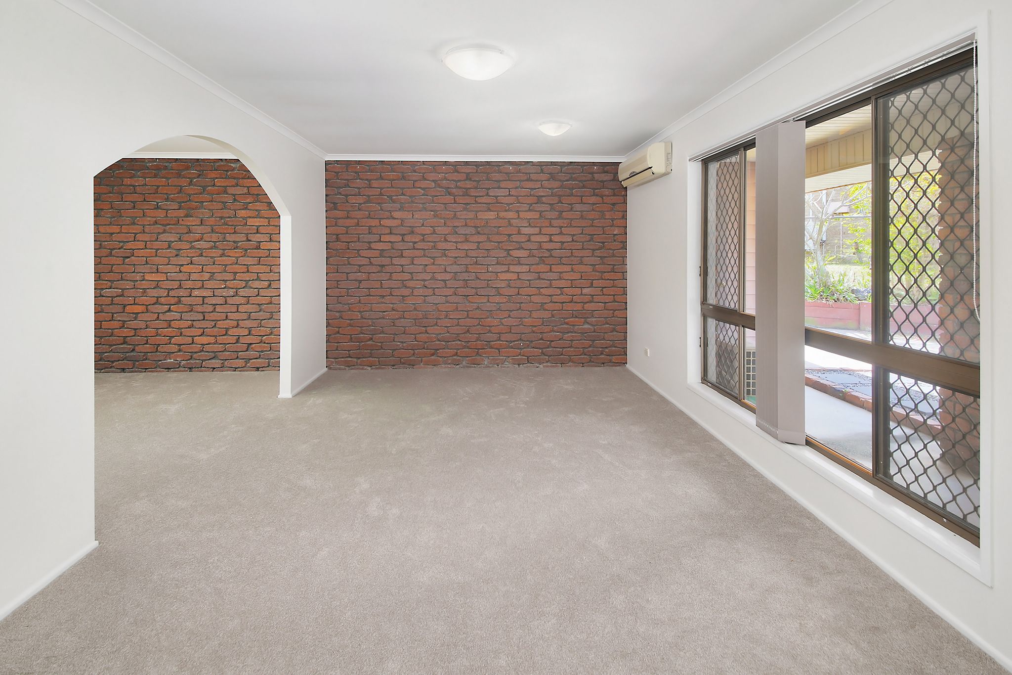 4 Wendy Place, Wishart, QLD 4122