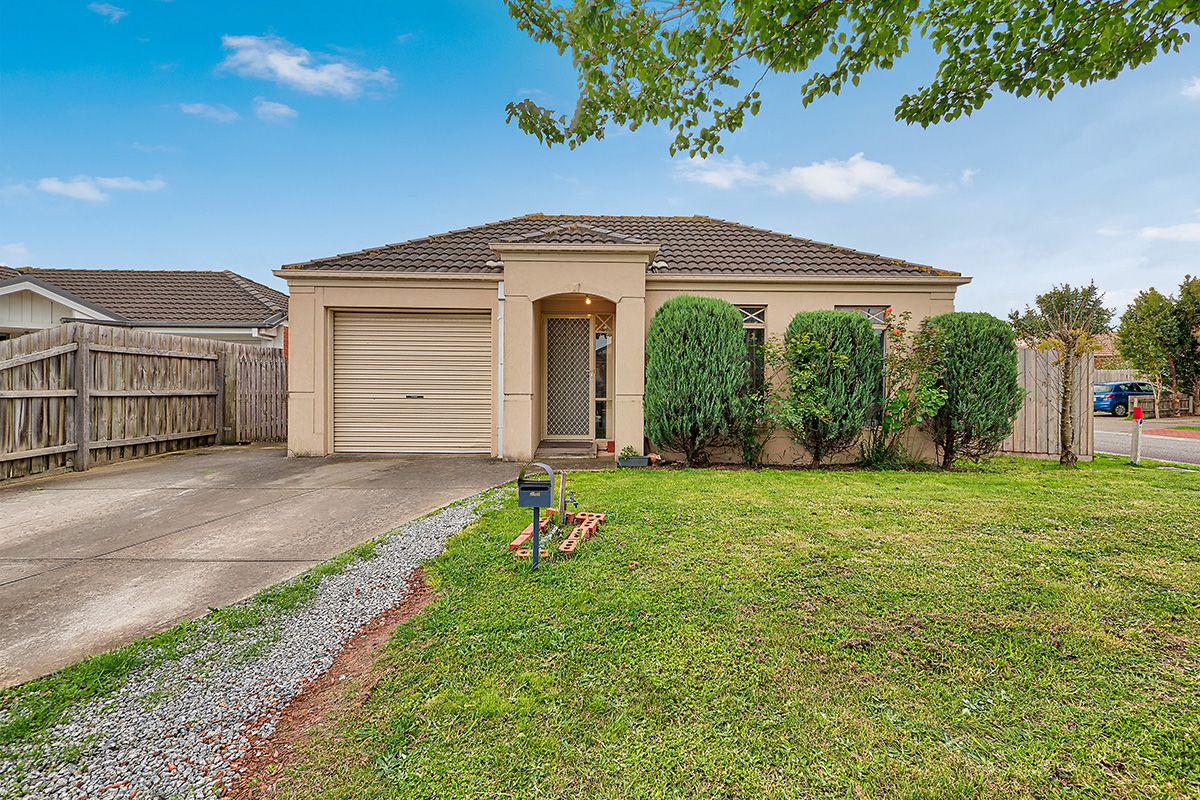 34 Bellbrae Crescent, Cranbourne West VIC 3977
