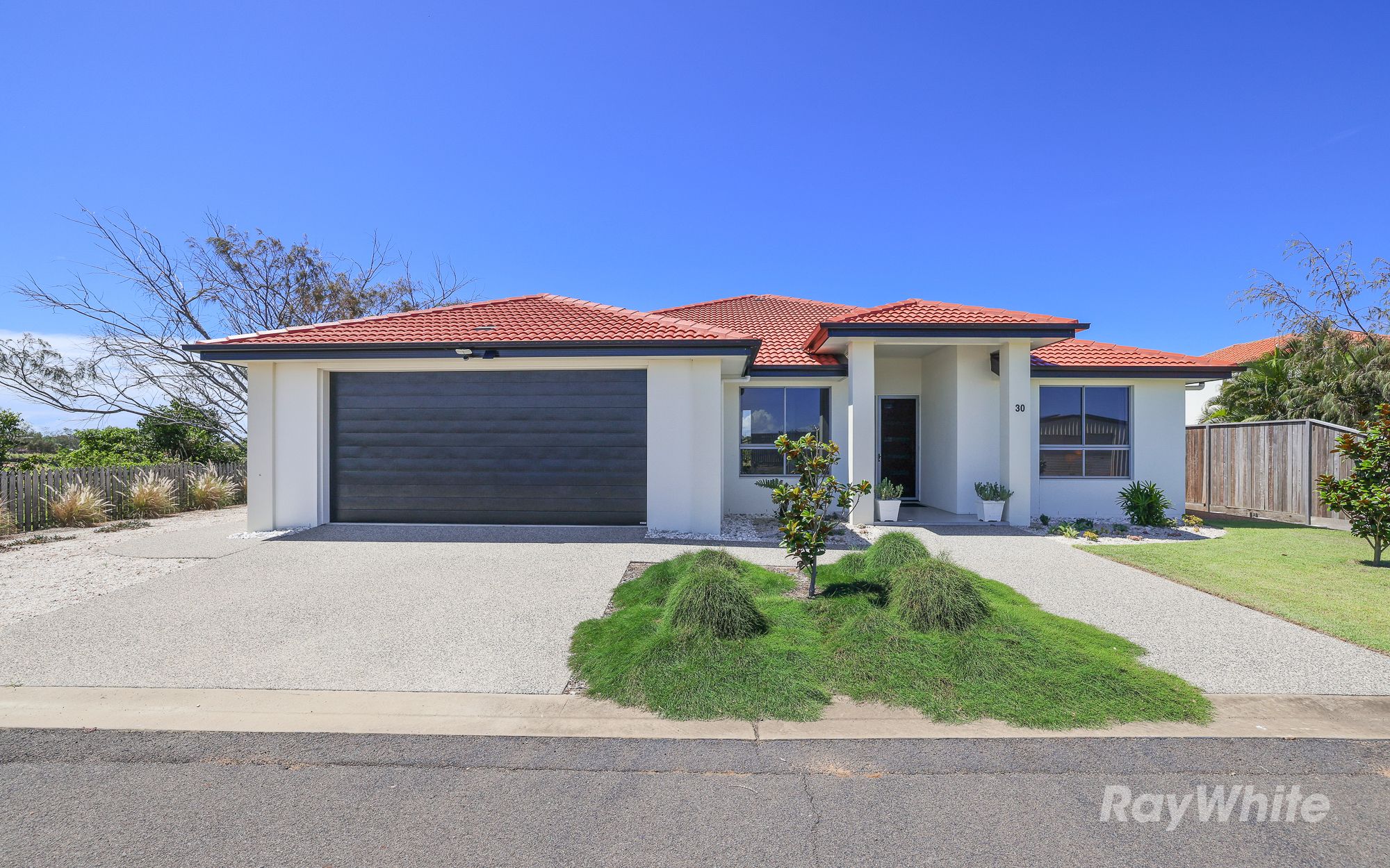 30 Chantelle Circuit, Coral Cove, QLD 4670