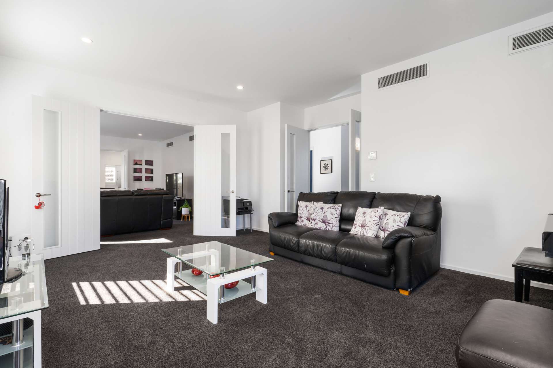 217 Cavendish Road photo 17