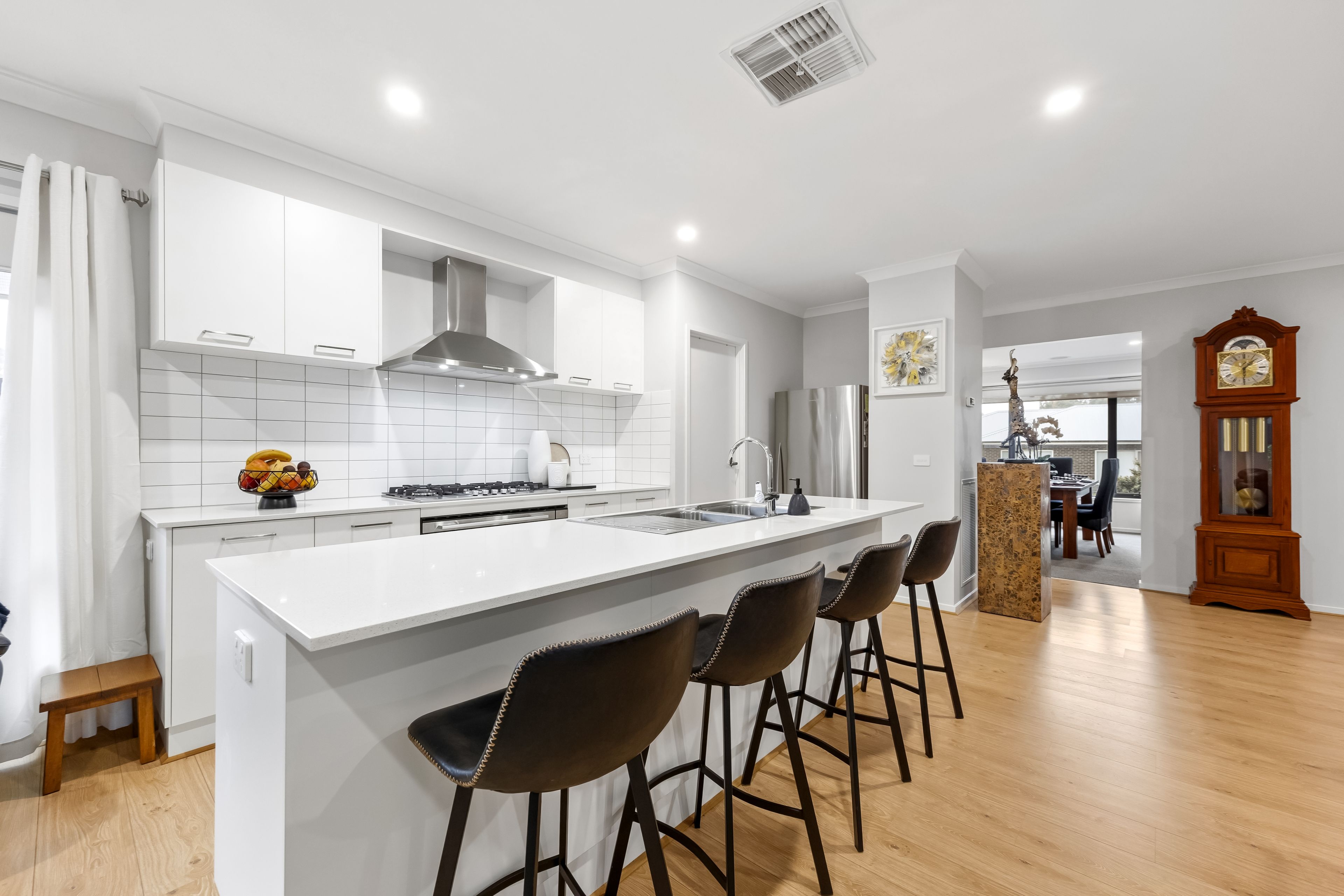 7 Evans Park Drive — photo 4 of 22
