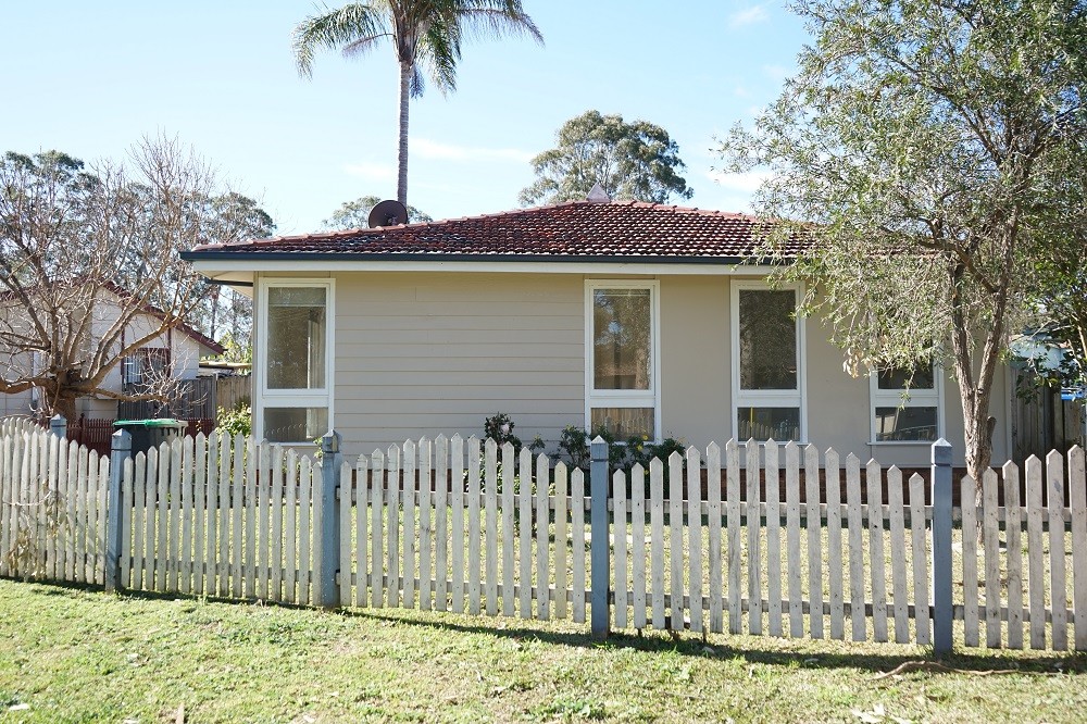 8 Elizabeth Way, Airds, NSW 2560