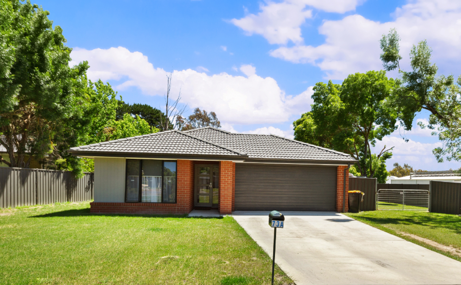 73a Highton Lane , Mansfield VIC 3722