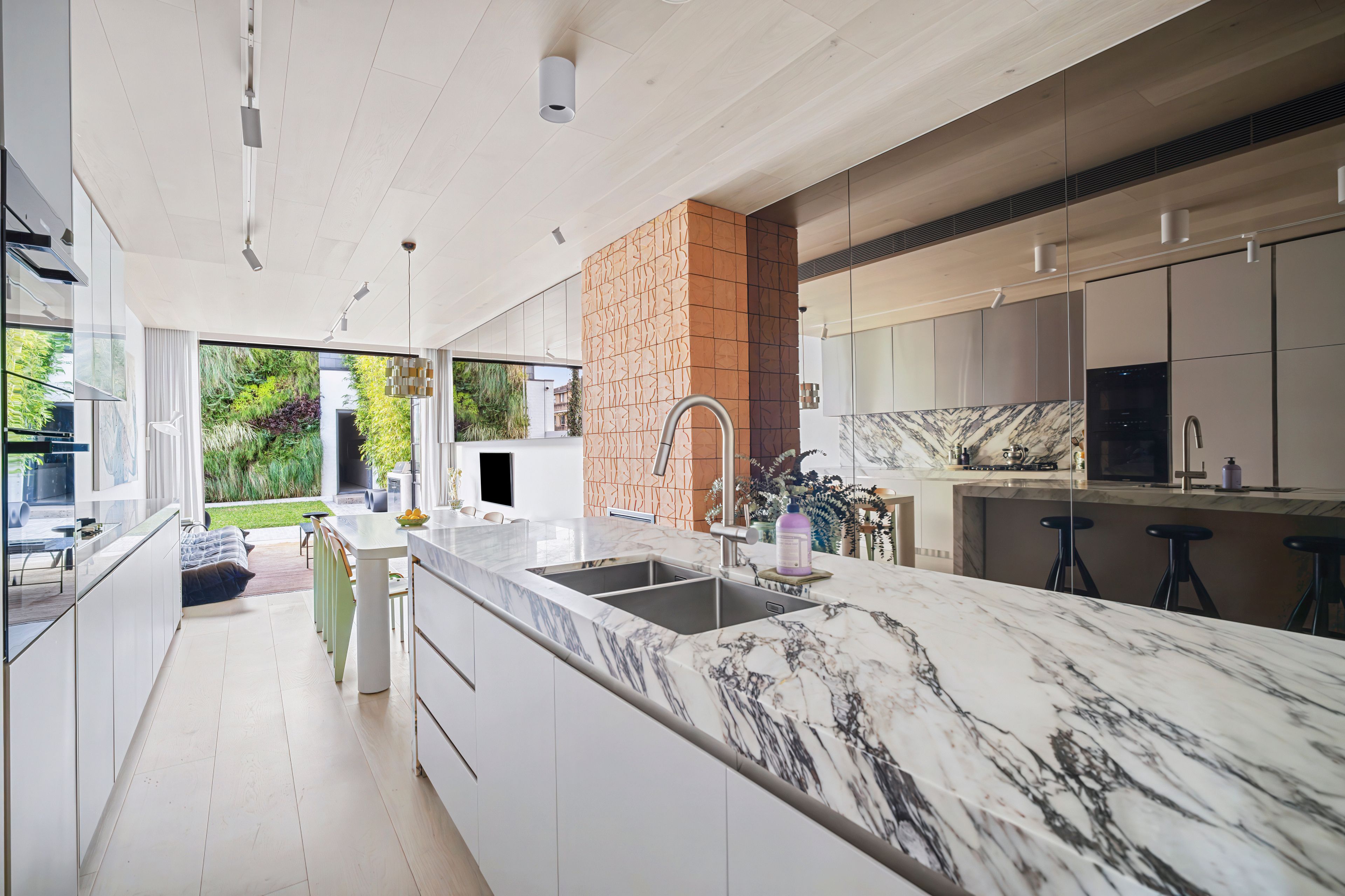 23 Carr Street — photo 7 of 27