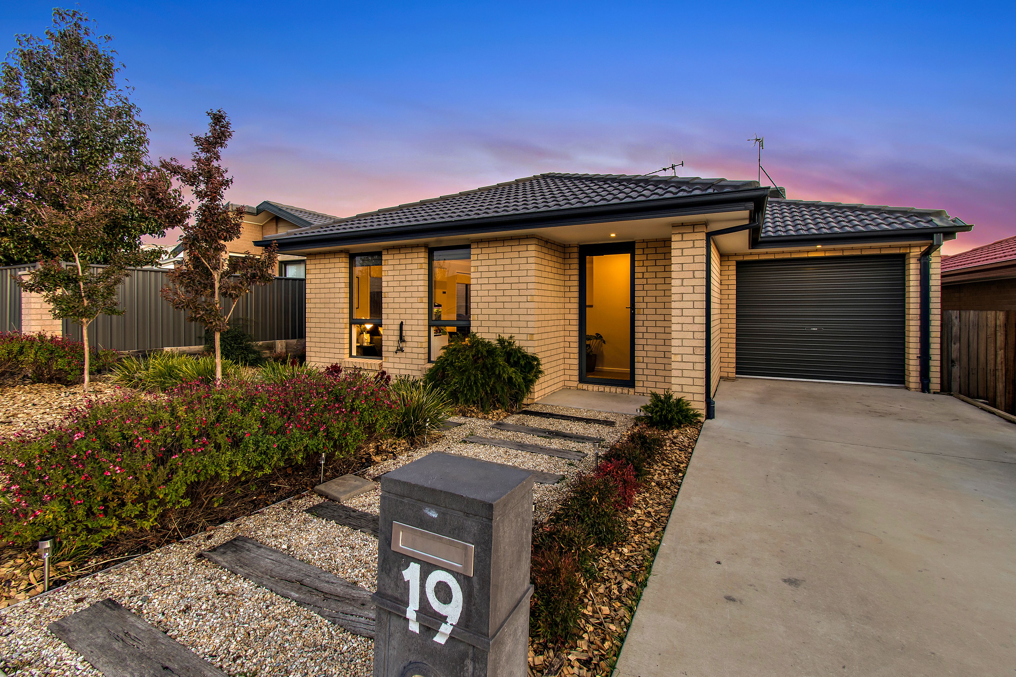 19 Audrey Cahn Street, MACGREGOR, ACT 2615