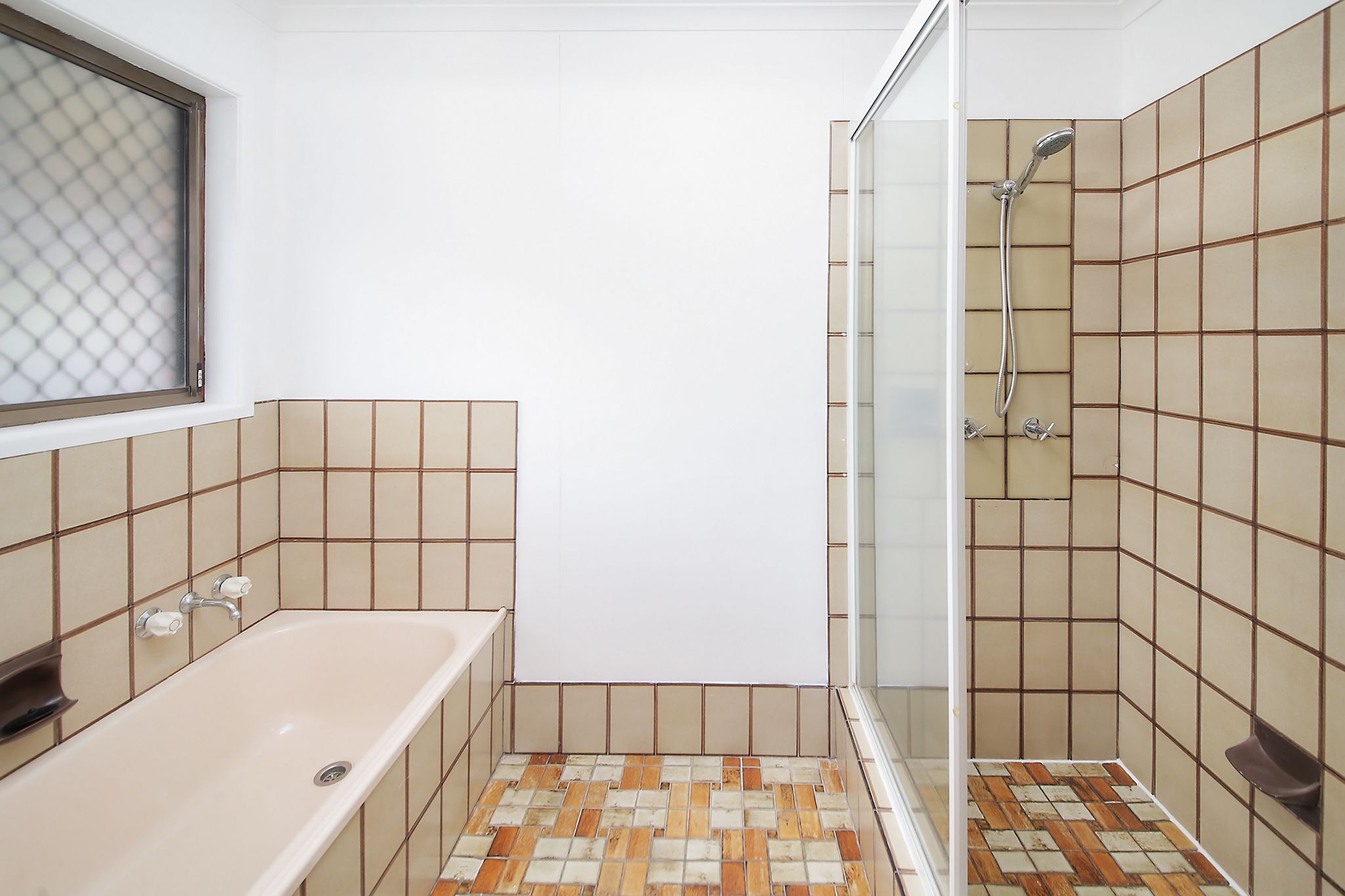 4 Wendy Place — photo 9 of 13