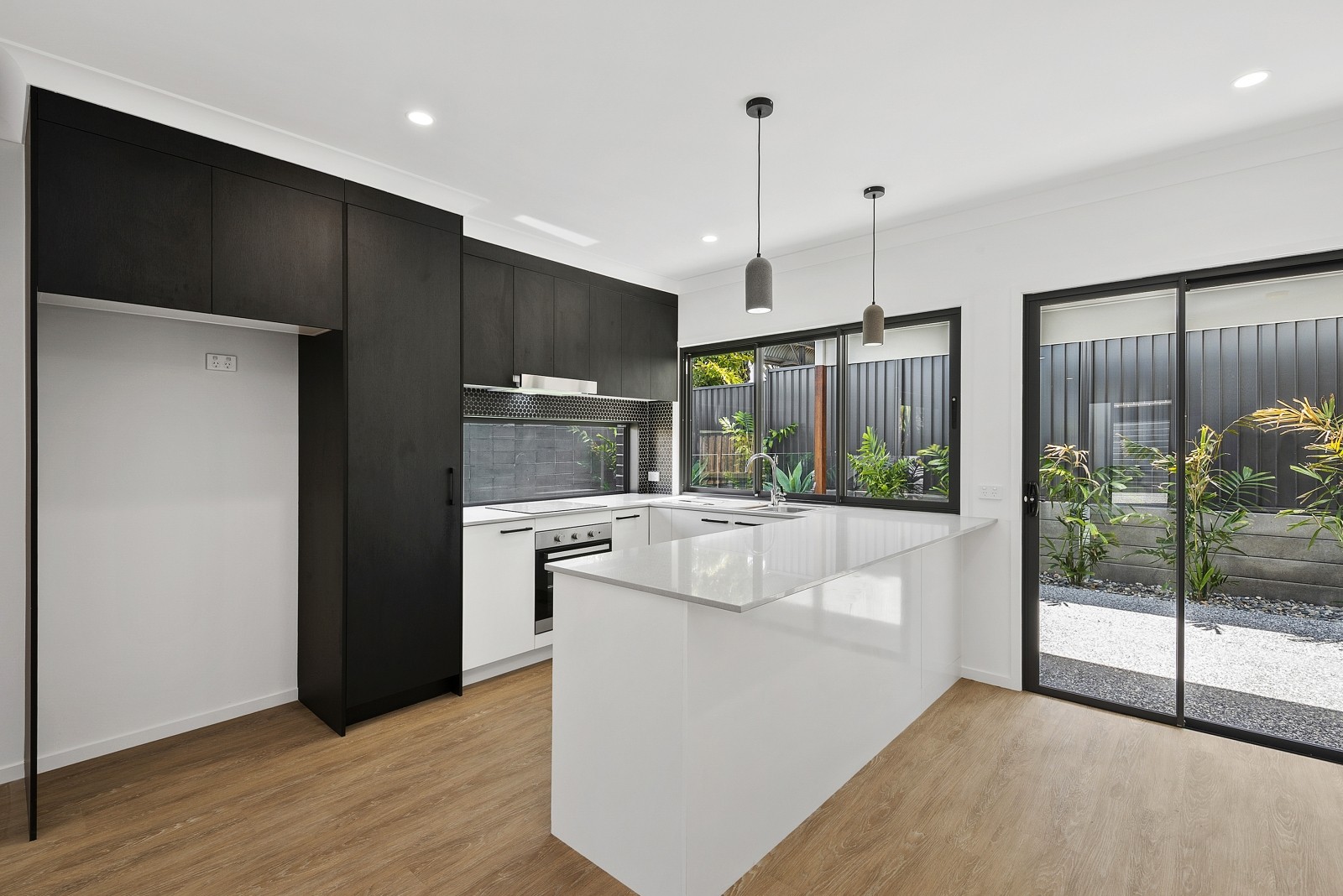 32-36 Hardiman Street, Woody Point, QLD 4019