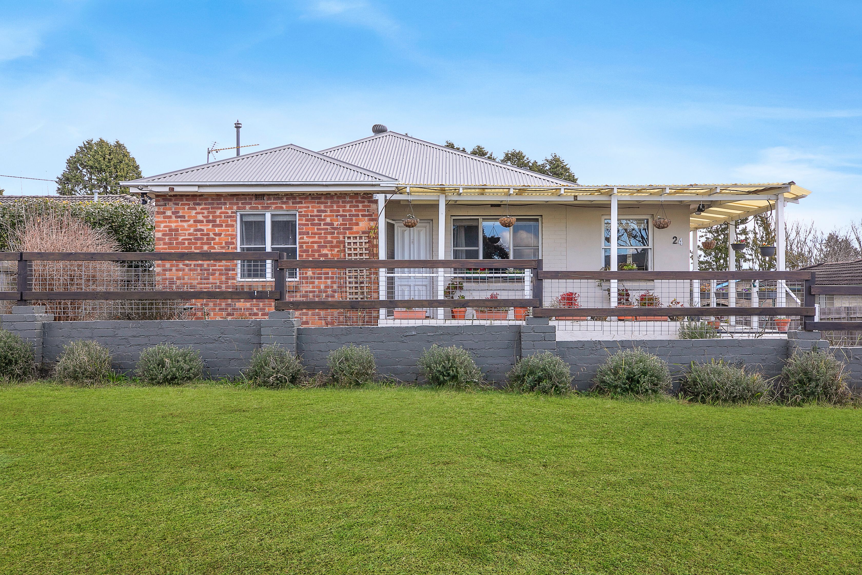 24 Beaconsfield Road, Moss Vale NSW 2577